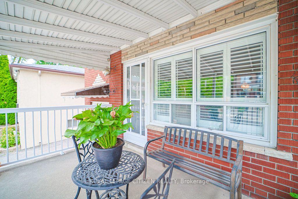 Photo 24 of 347 Harvie Avenue, Toronto, Caledonia-Fairbank — HOMEH