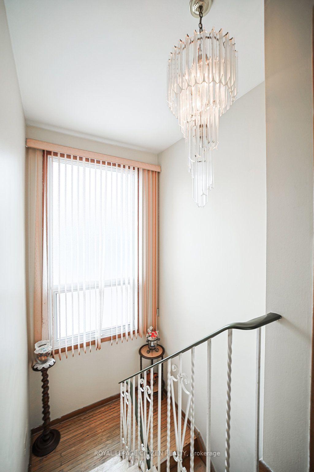 Photo 28 of 347 Harvie Avenue, Toronto, Caledonia-Fairbank — HOMEH