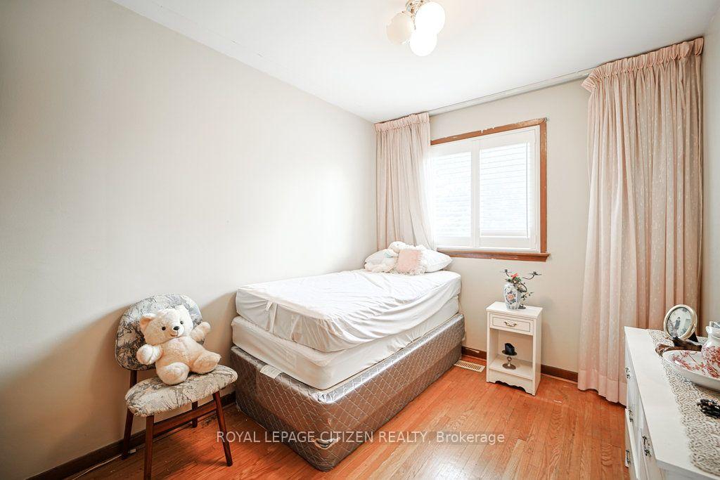 Photo 33 of 347 Harvie Avenue, Toronto, Caledonia-Fairbank — HOMEH