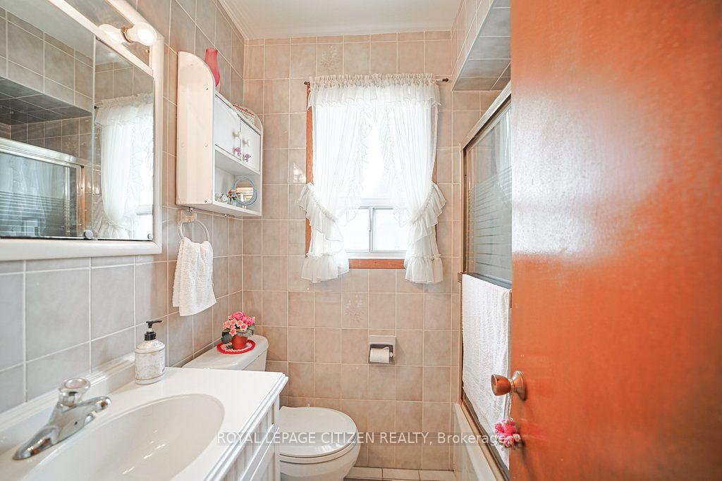 Photo 34 of 347 Harvie Avenue, Toronto, Caledonia-Fairbank — HOMEH
