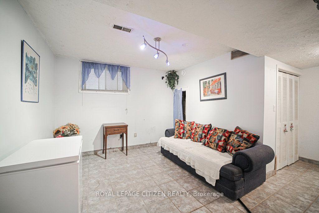 Photo 38 of 347 Harvie Avenue, Toronto, Caledonia-Fairbank — HOMEH