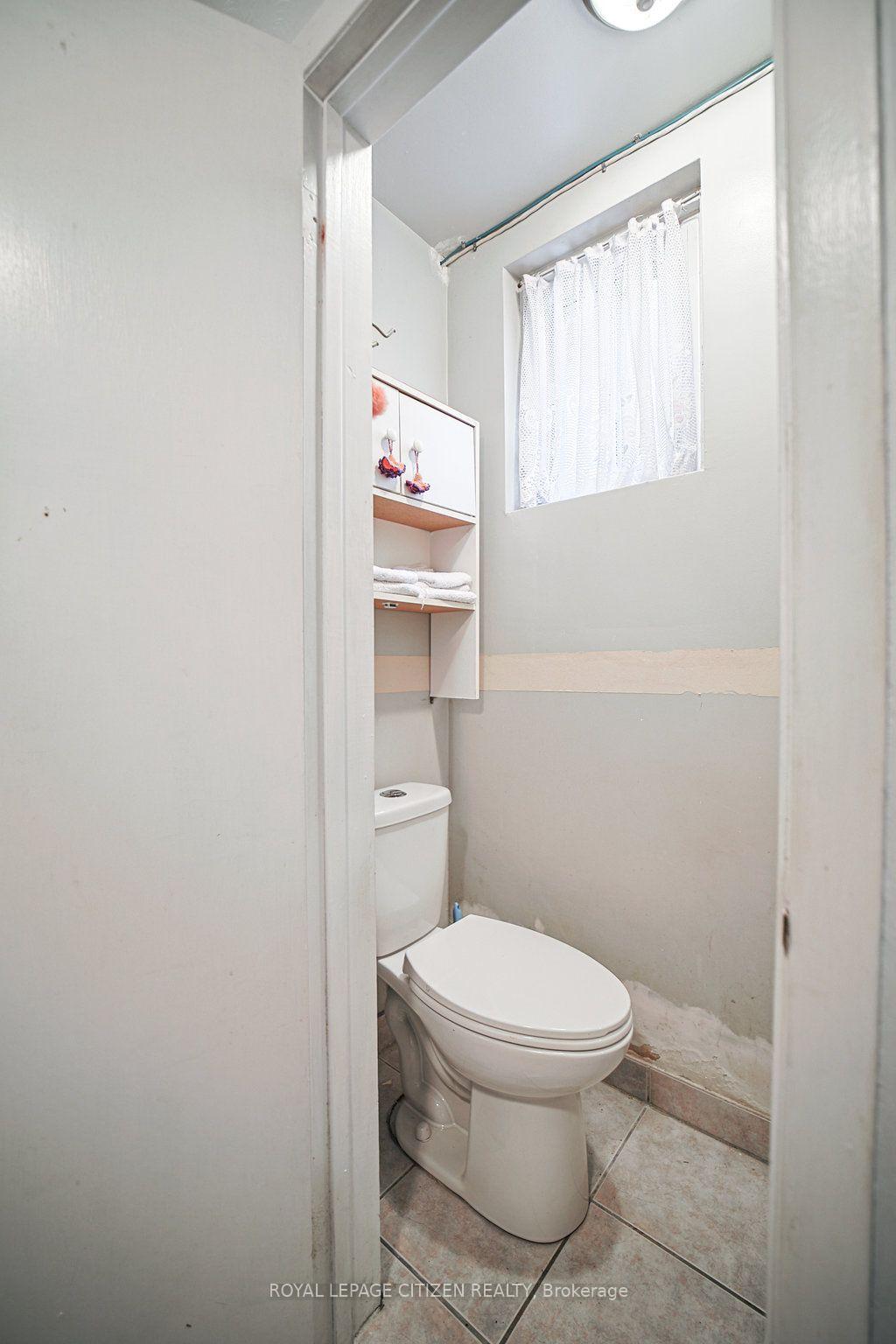 Photo 39 of 347 Harvie Avenue, Toronto, Caledonia-Fairbank — HOMEH