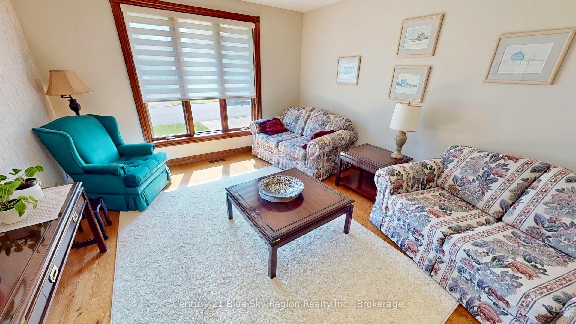Photo 5 of 98 Labreche Drive, North Bay, Ferris — HOMEH