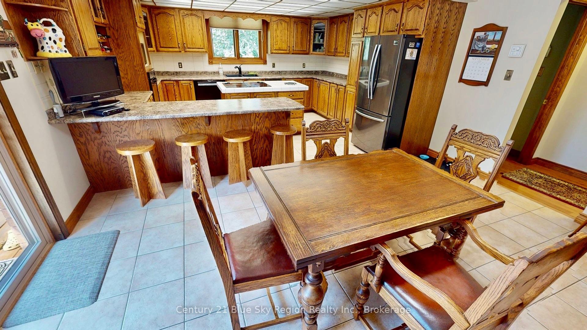 Photo 10 of 98 Labreche Drive, North Bay, Ferris — HOMEH