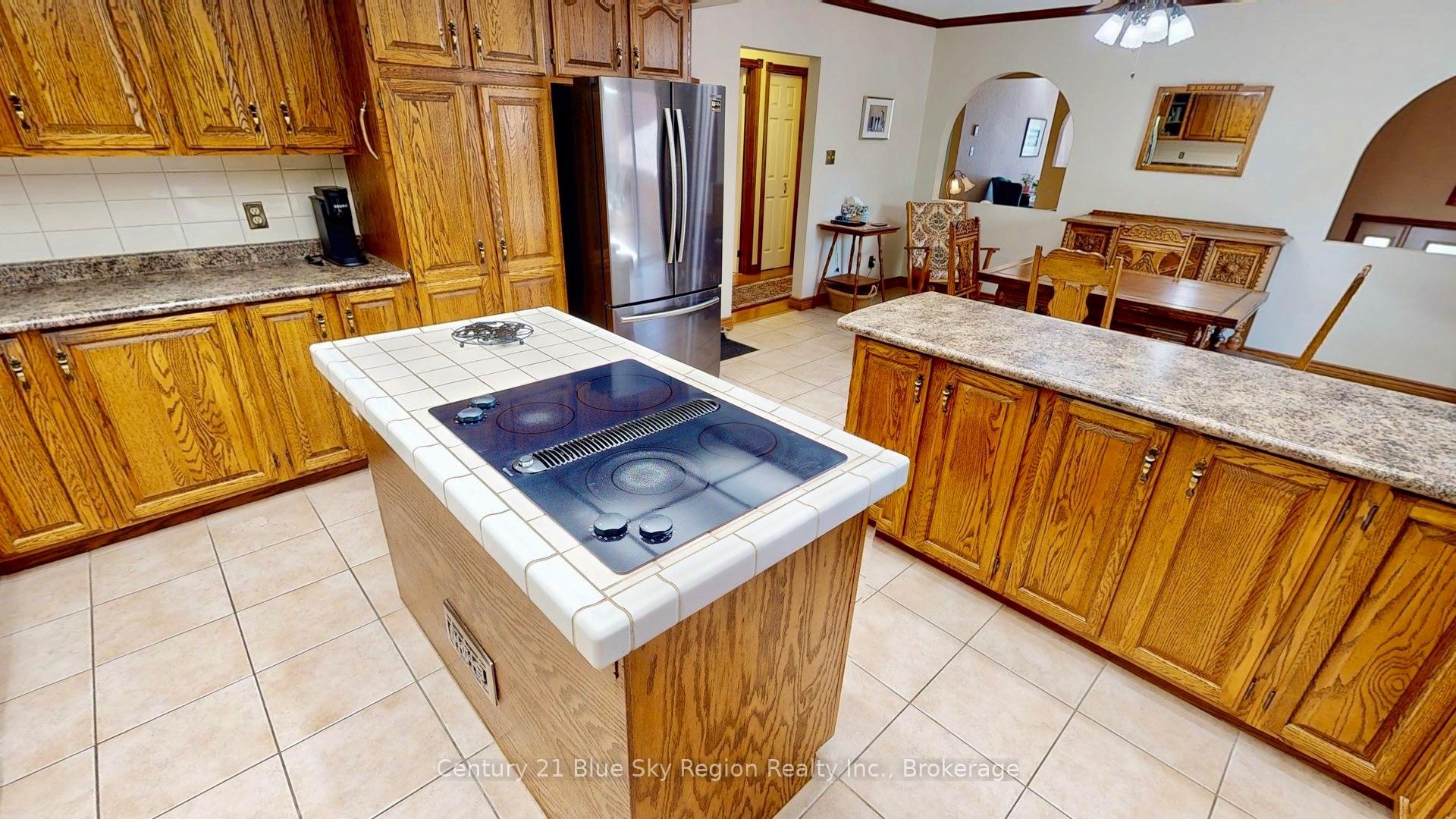 Photo 17 of 98 Labreche Drive, North Bay, Ferris — HOMEH
