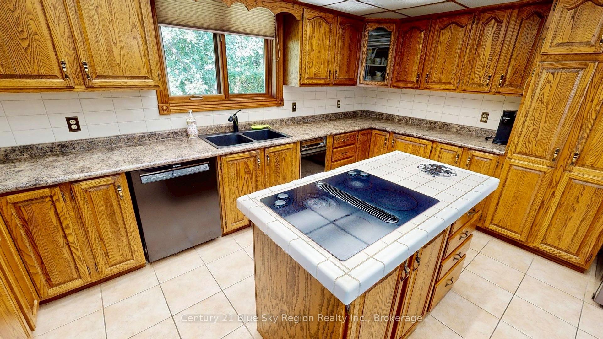 Photo 18 of 98 Labreche Drive, North Bay, Ferris — HOMEH