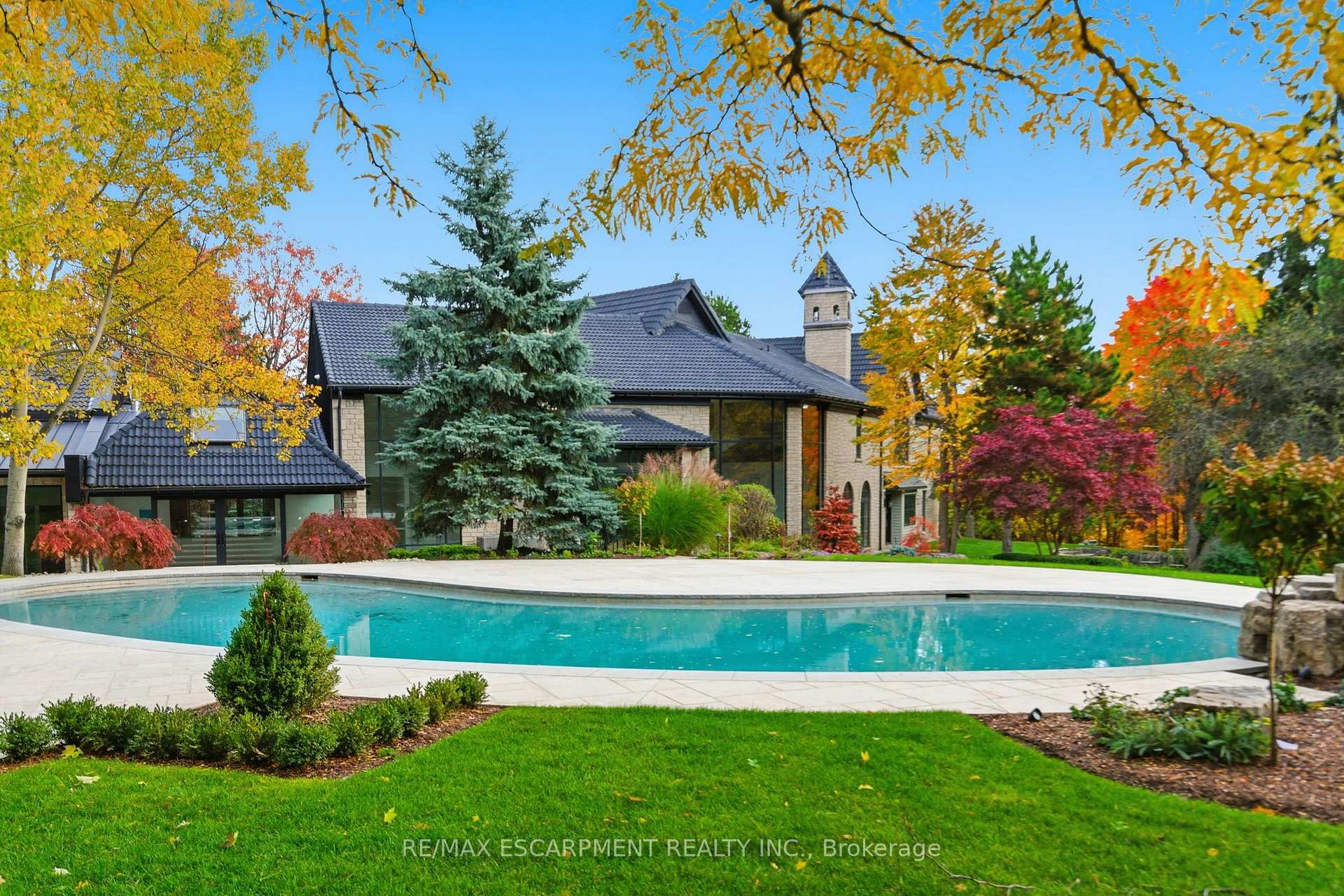 Photo 40 of 3320 Guelph Line, Burlington, Rural Burlington — HOMEH