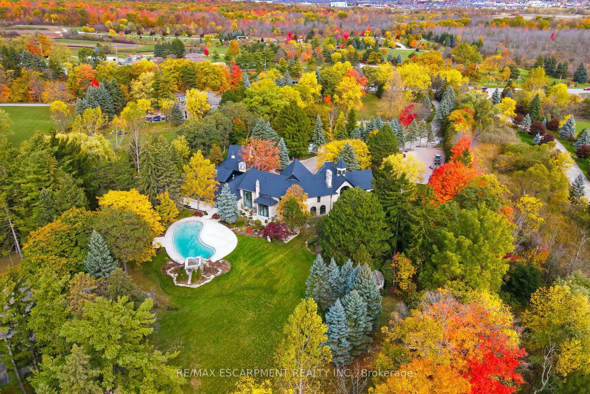 Photo 46 of 3320 Guelph Line, Burlington, Rural Burlington — HOMEH