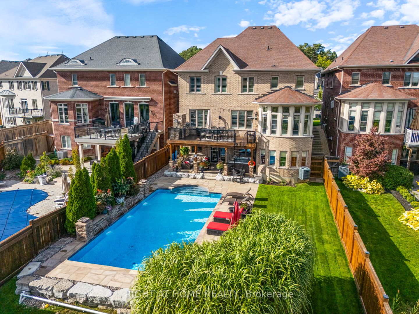 Photo 7 of 126 Vines Place, Aurora, Bayview Southeast — HOMEH