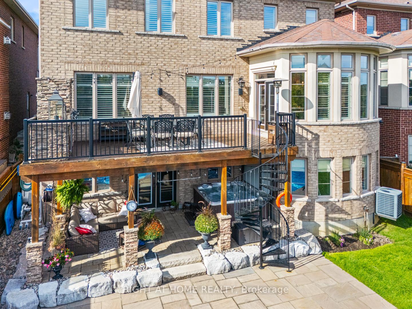 Photo 8 of 126 Vines Place, Aurora, Bayview Southeast — HOMEH