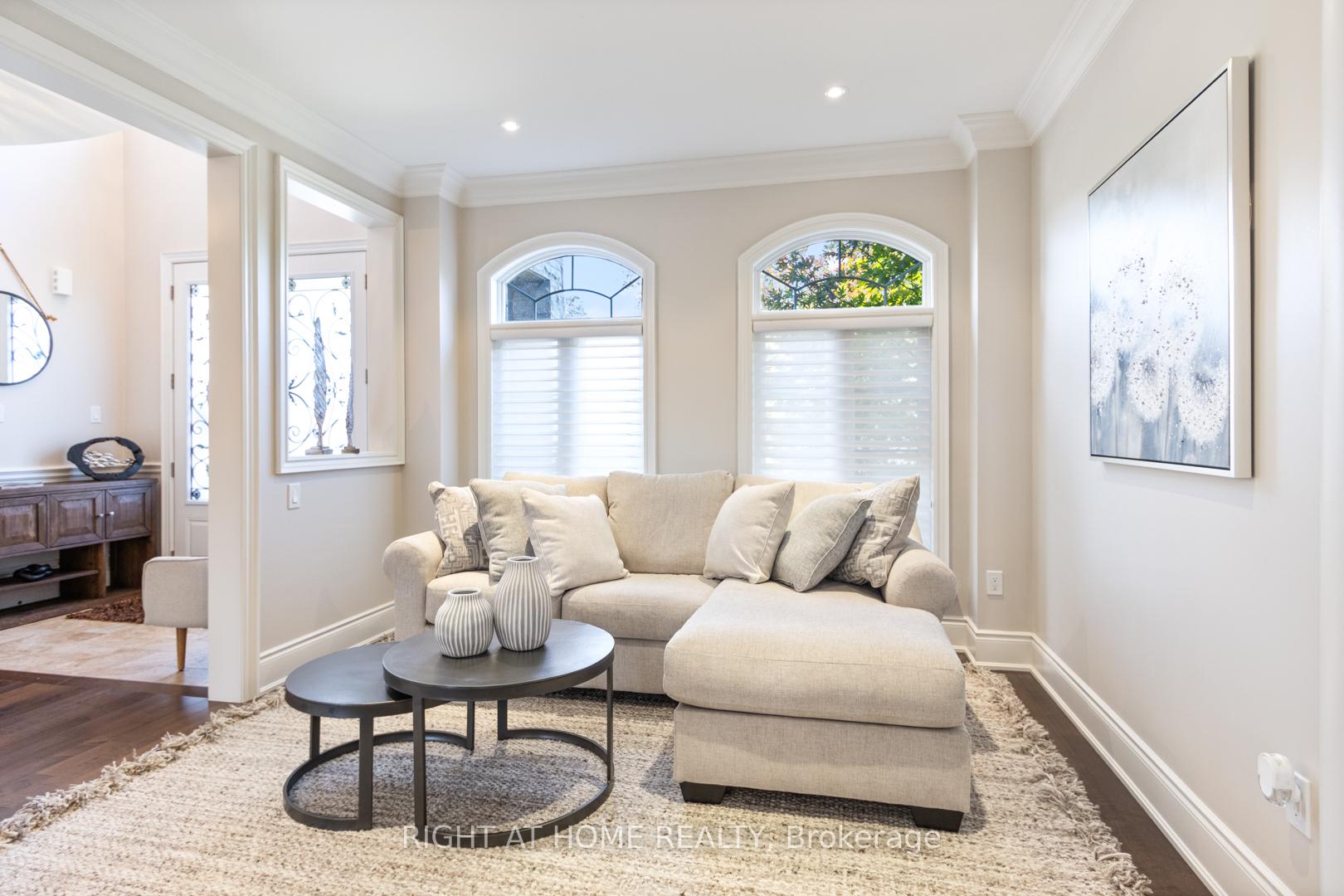 Photo 13 of 126 Vines Place, Aurora, Bayview Southeast — HOMEH