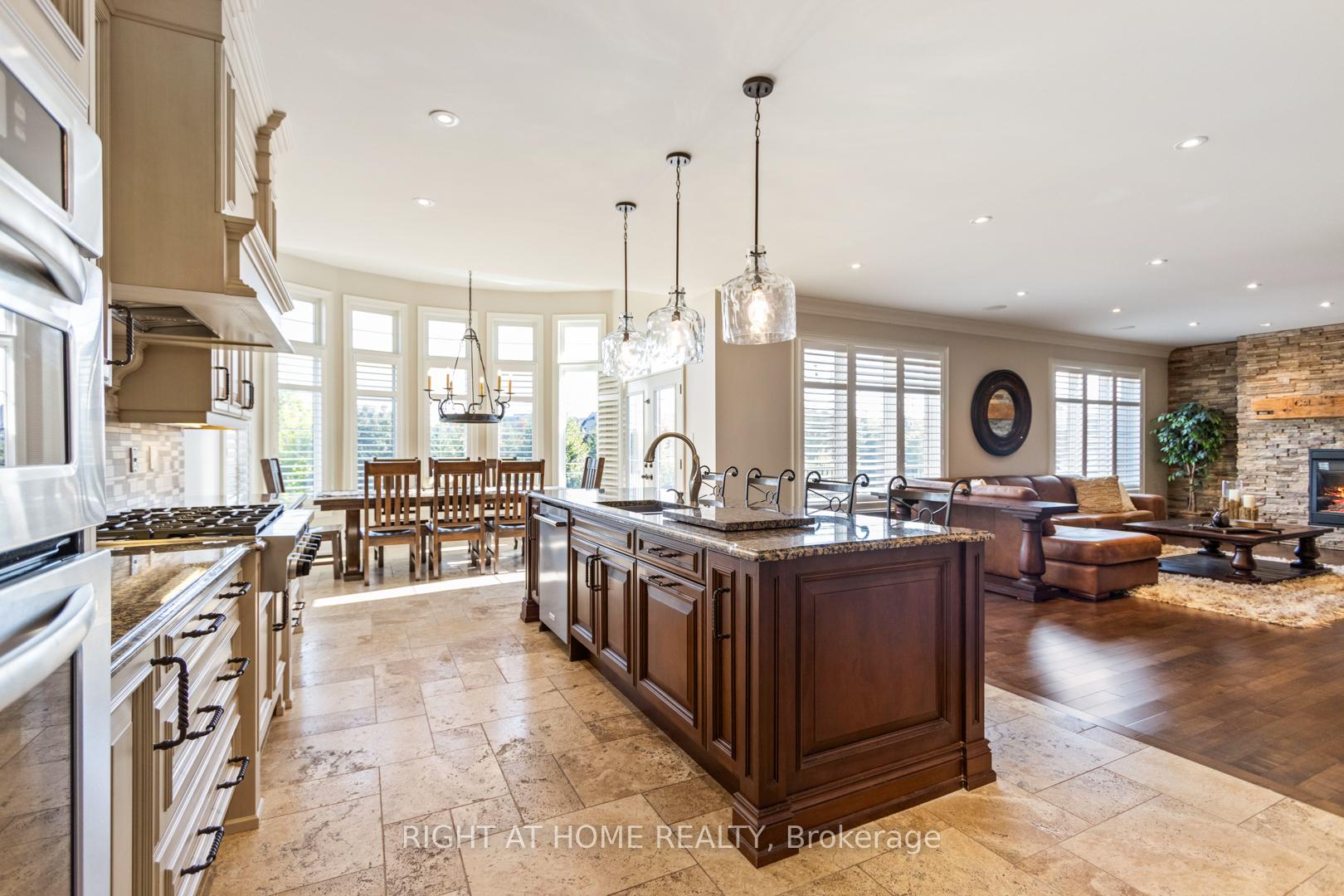 Photo 15 of 126 Vines Place, Aurora, Bayview Southeast — HOMEH