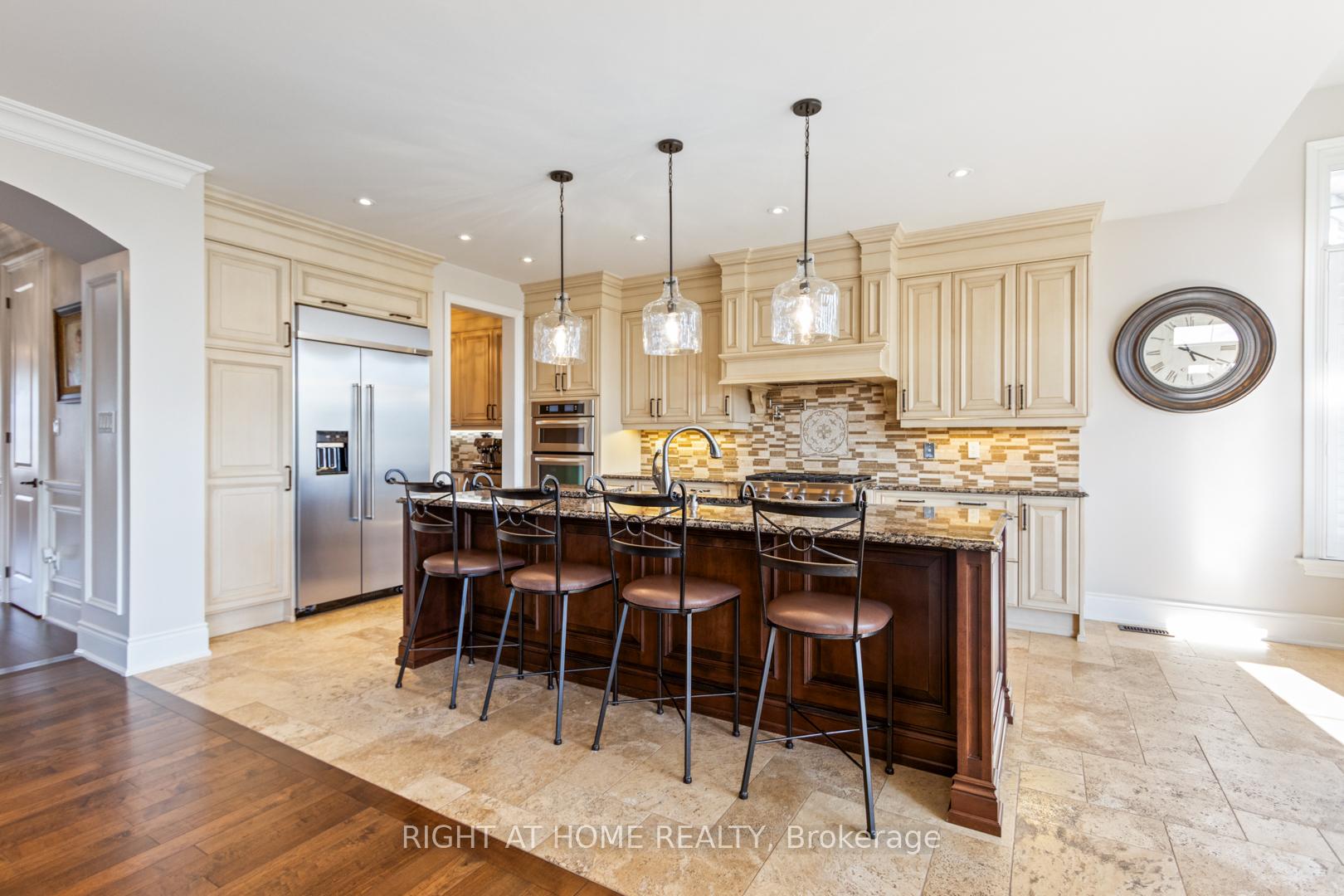 Photo 18 of 126 Vines Place, Aurora, Bayview Southeast — HOMEH