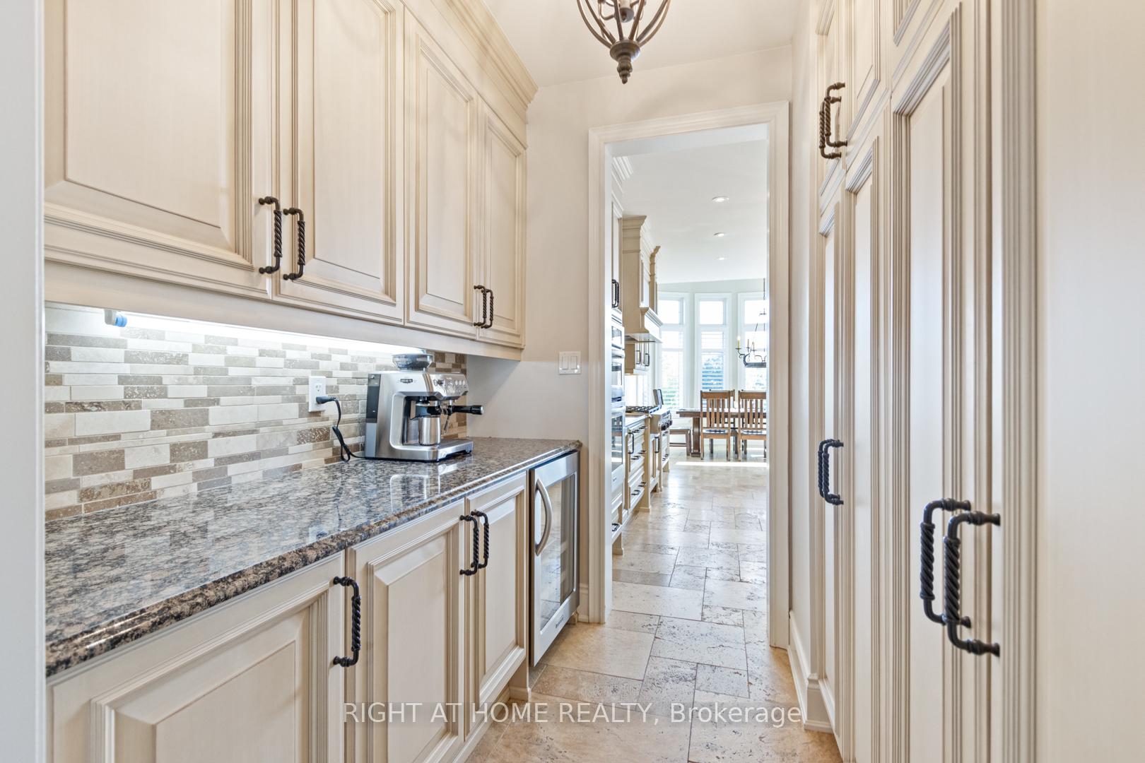 Photo 19 of 126 Vines Place, Aurora, Bayview Southeast — HOMEH