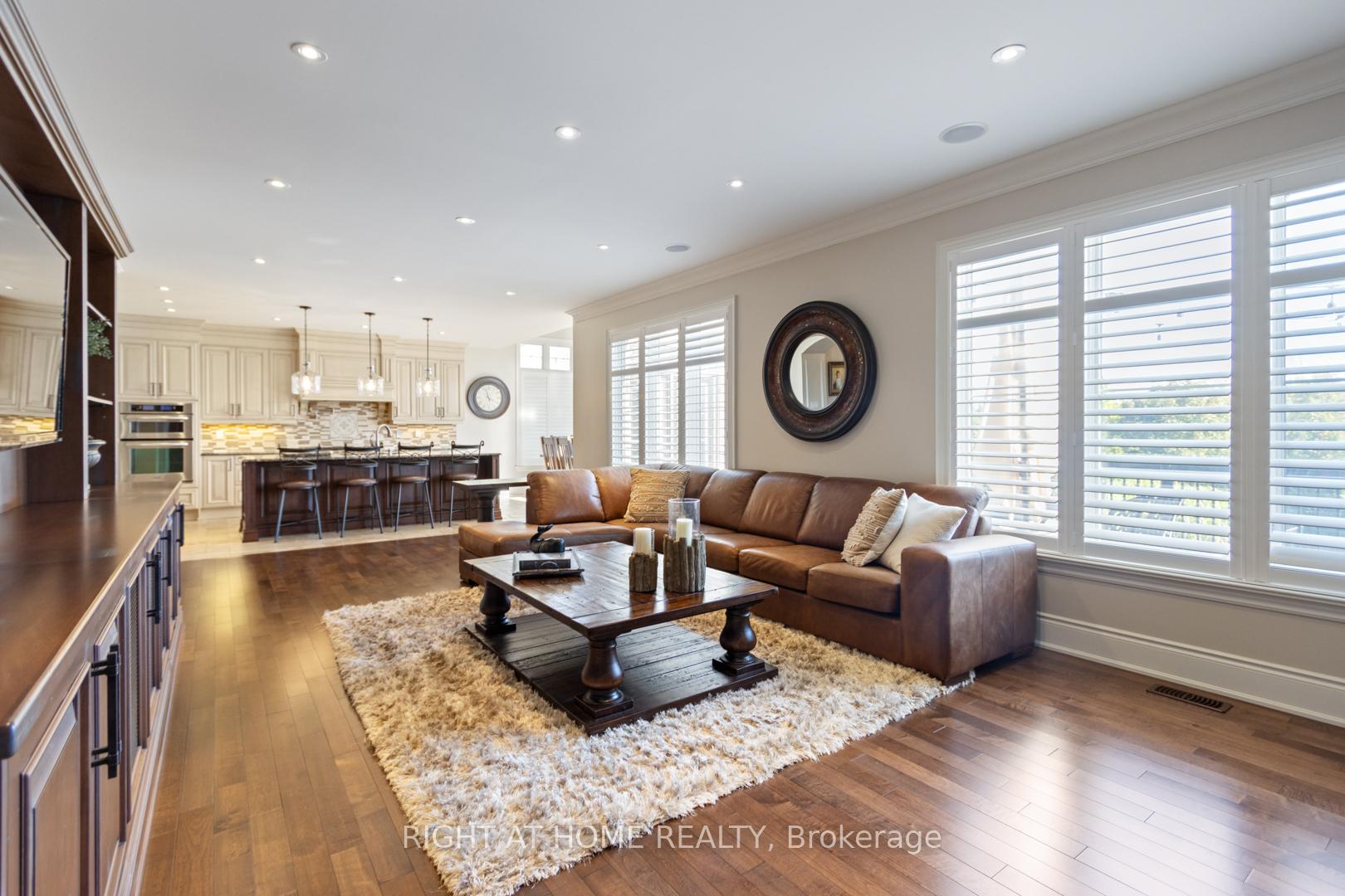 Photo 21 of 126 Vines Place, Aurora, Bayview Southeast — HOMEH