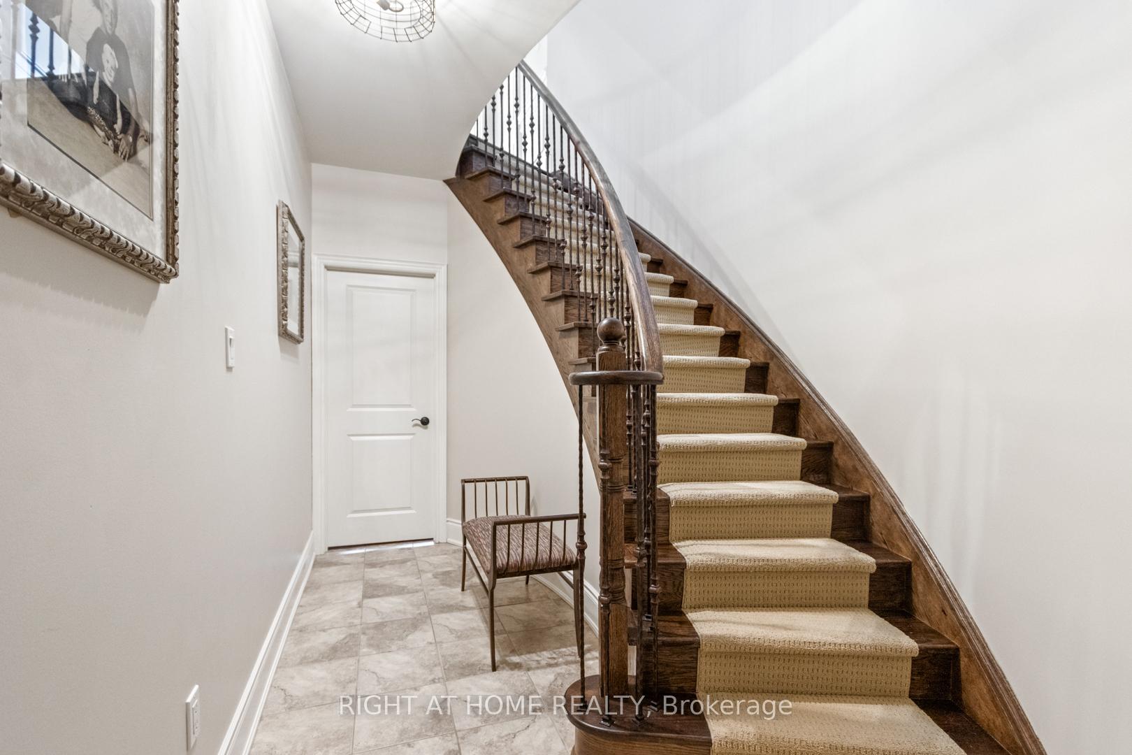 Photo 35 of 126 Vines Place, Aurora, Bayview Southeast — HOMEH