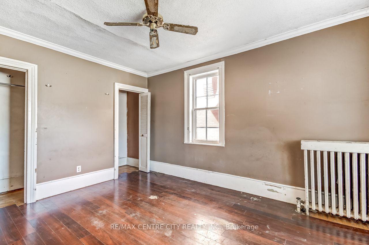 Photo 5 of 45 Locust Street, St. Thomas — HOMEH