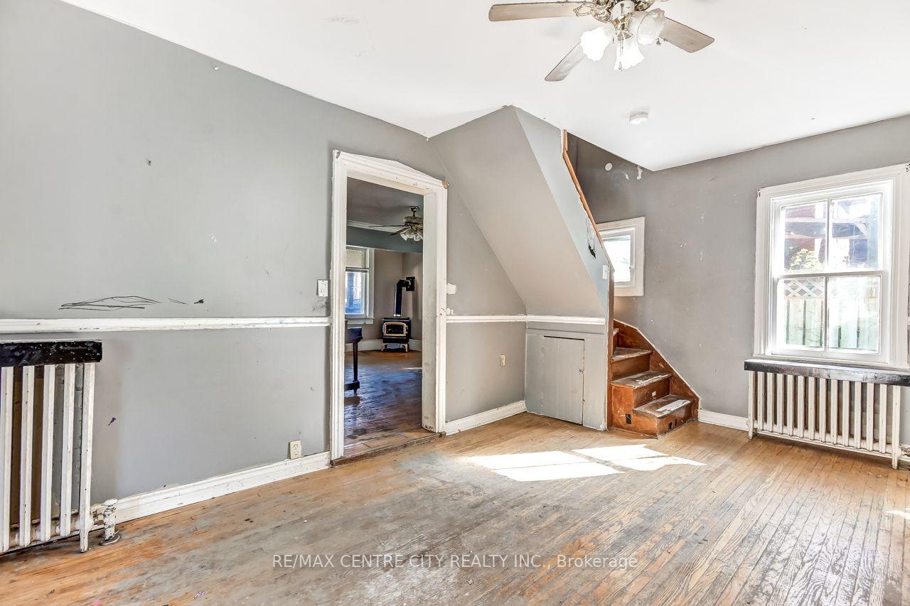 Photo 7 of 45 Locust Street, St. Thomas — HOMEH