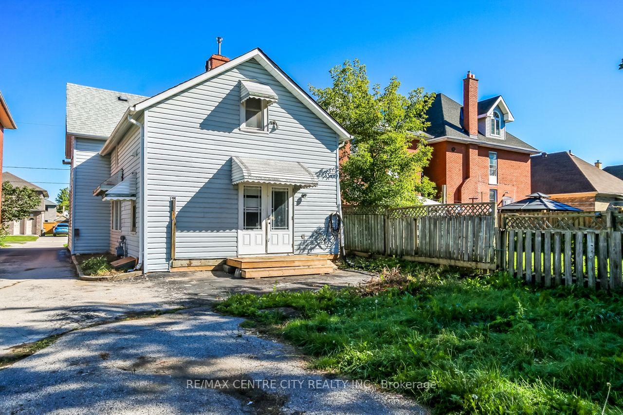 Photo 19 of 45 Locust Street, St. Thomas — HOMEH