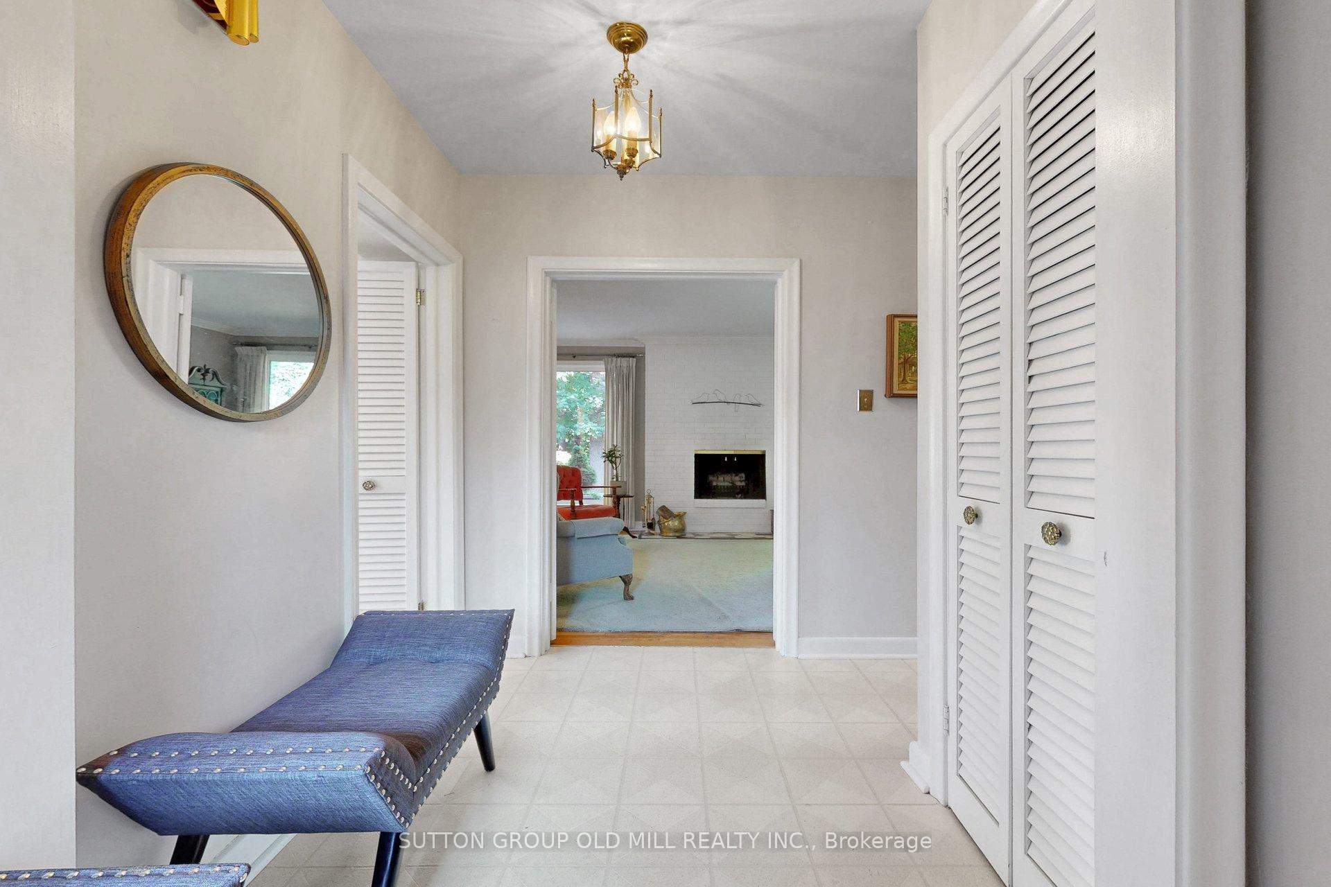 Photo 6 of 4 Ravenscrest Drive, Etobicoke, Princess-Rosethorn — HOMEH