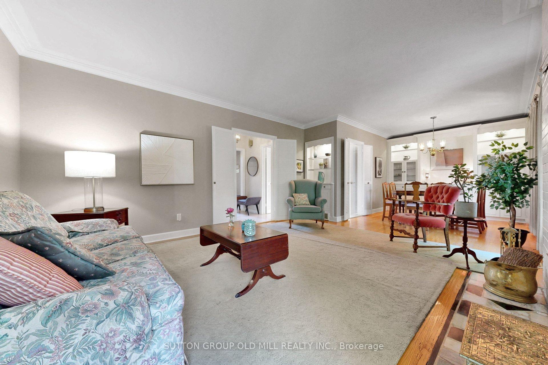 Photo 18 of 4 Ravenscrest Drive, Etobicoke, Princess-Rosethorn — HOMEH
