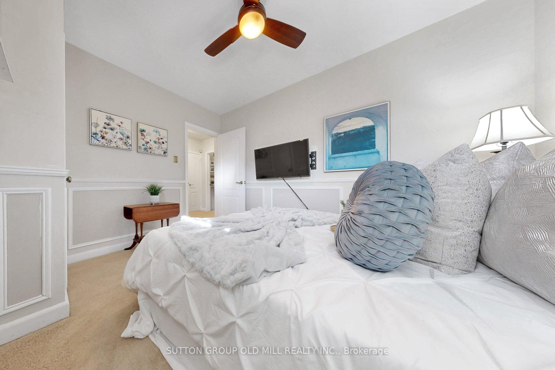 Photo 21 of 4 Ravenscrest Drive, Etobicoke, Princess-Rosethorn — HOMEH