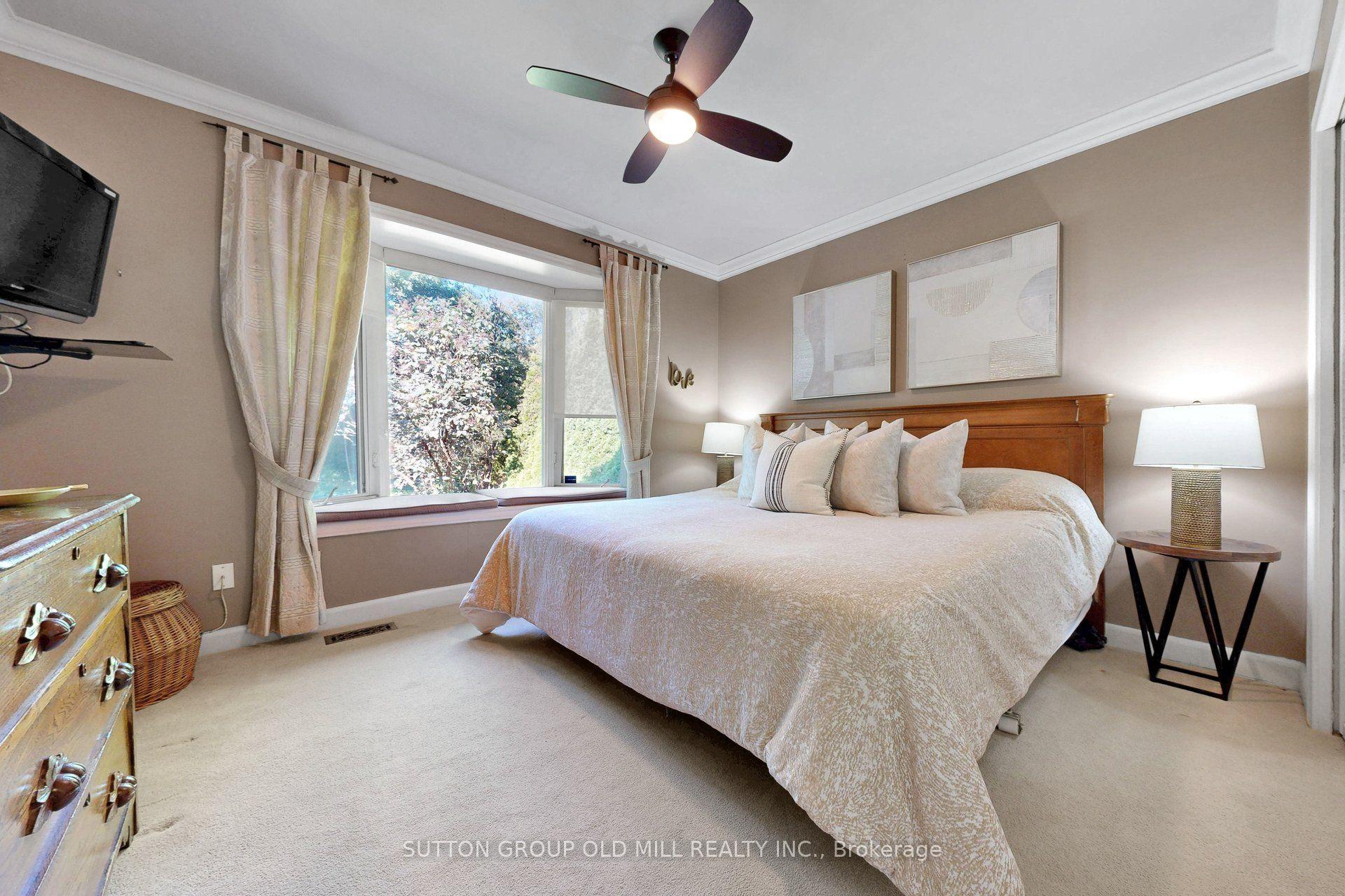 Photo 26 of 4 Ravenscrest Drive, Etobicoke, Princess-Rosethorn — HOMEH