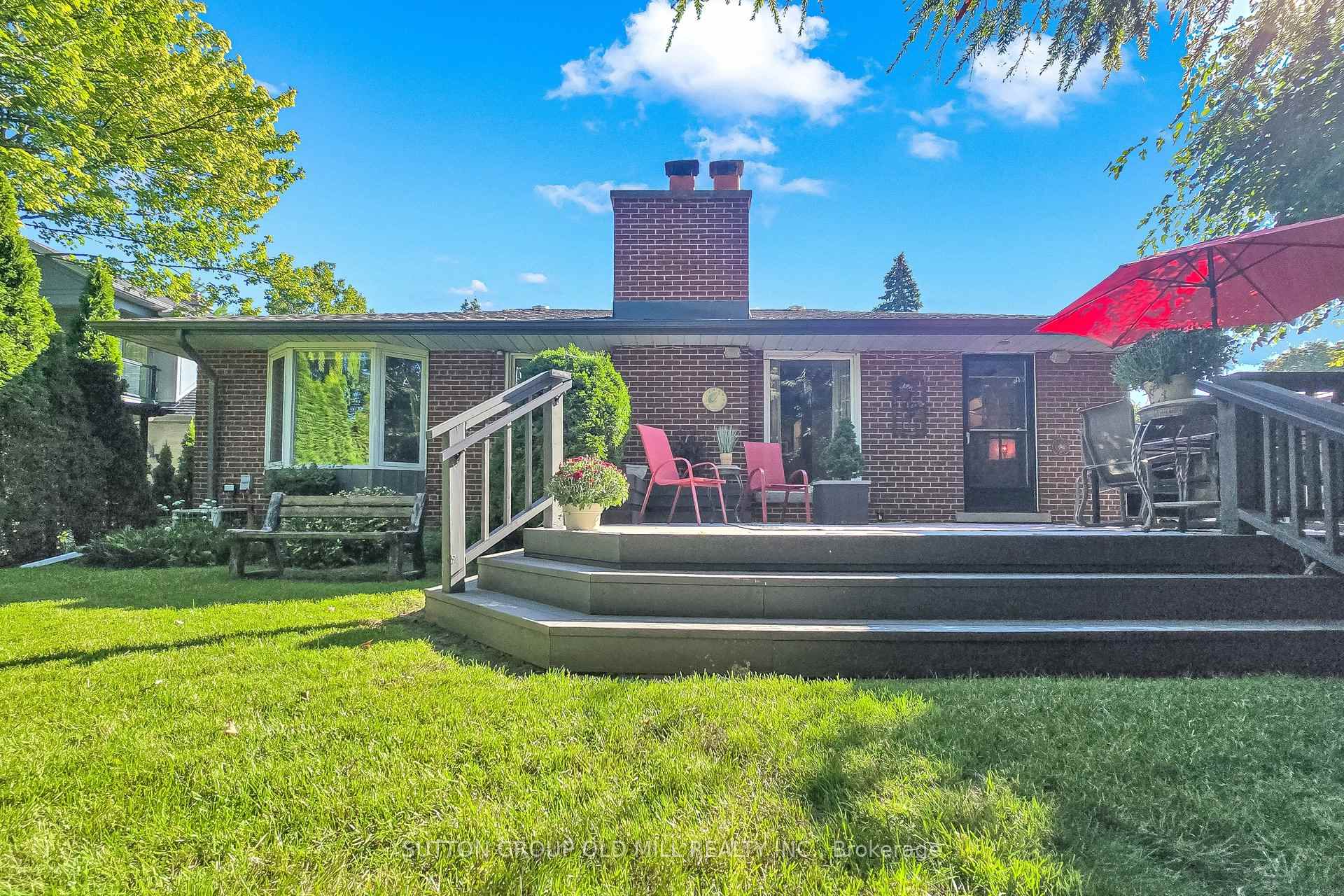 Photo 39 of 4 Ravenscrest Drive, Etobicoke, Princess-Rosethorn — HOMEH
