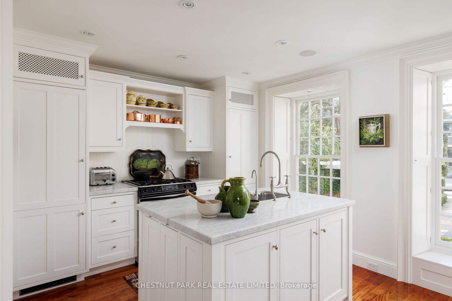 Photo 12 of Unit TH6, 94 Crescent Road, Toronto, Rosedale-Moore Park — HOMEH