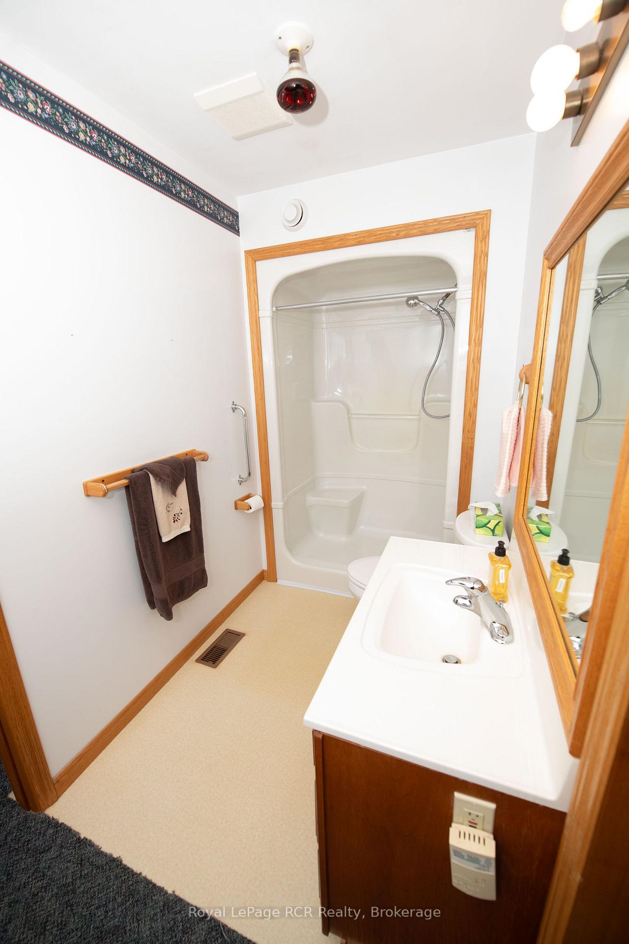Photo 26 of 9870 Creek Road, Minto — HOMEH