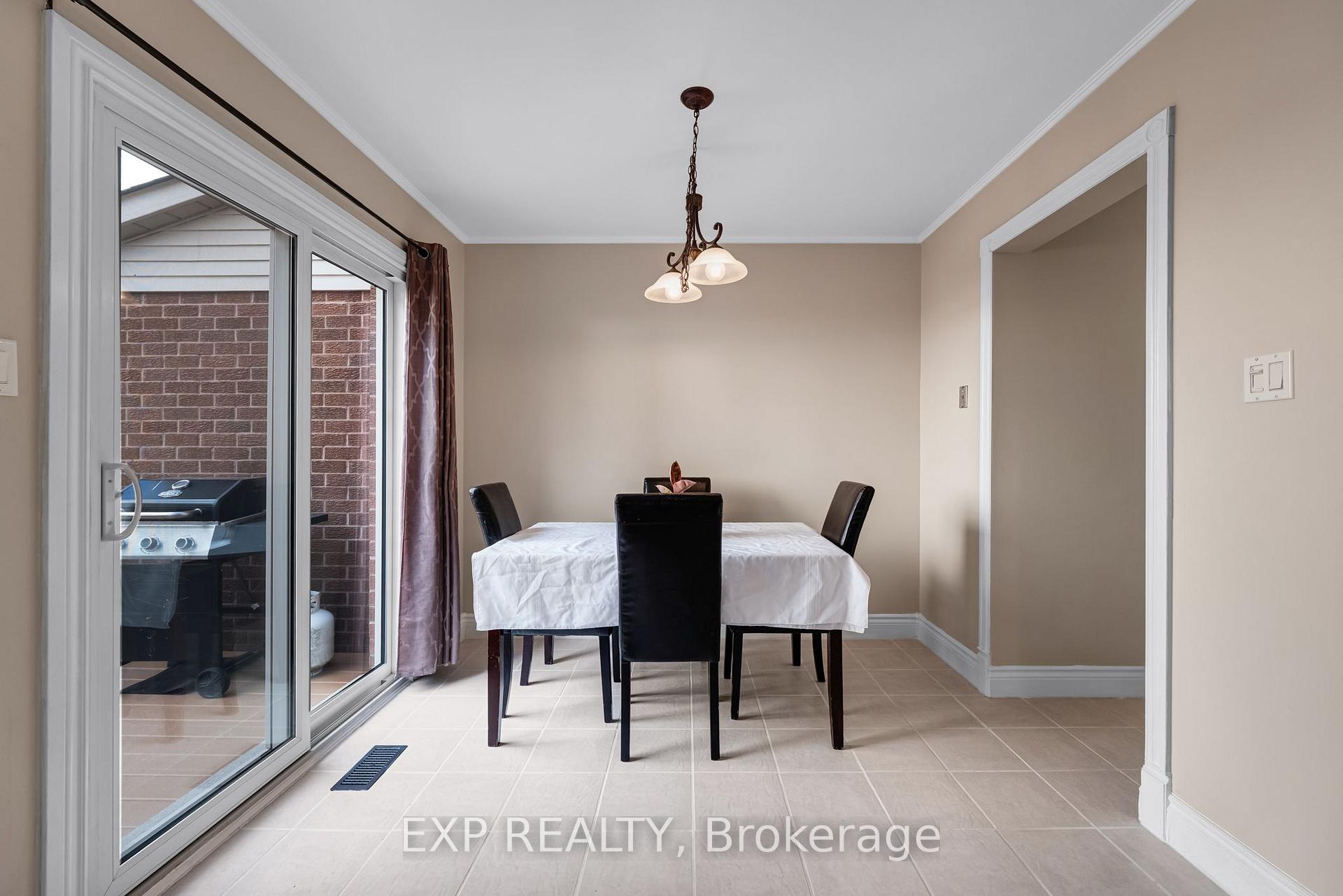 Photo 12 of 70 Natanya Boulevard, Georgina, Keswick North — HOMEH