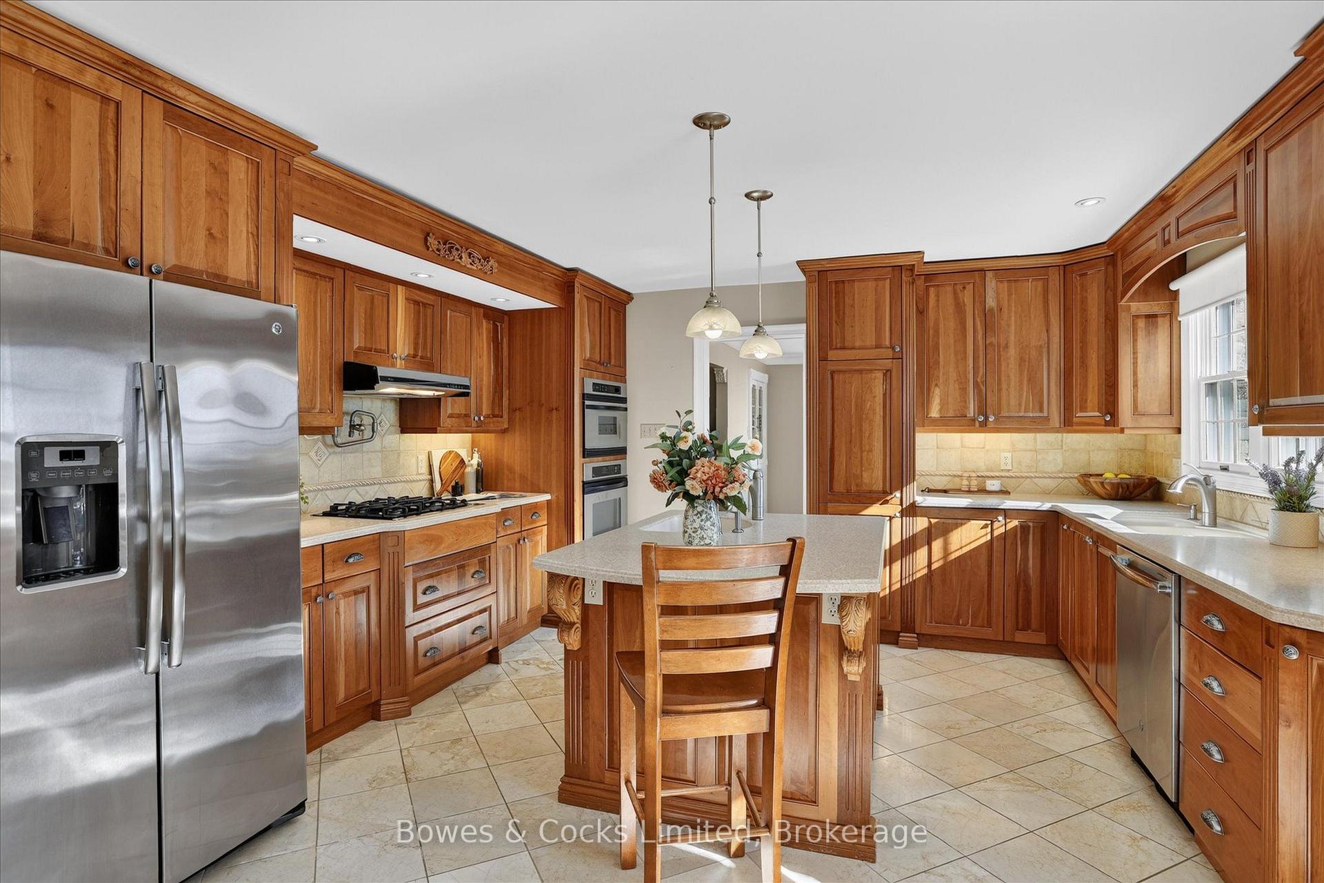 Photo 13 of 1562 Champlain Drive, Peterborough, Northcrest Ward 5 — HOMEH