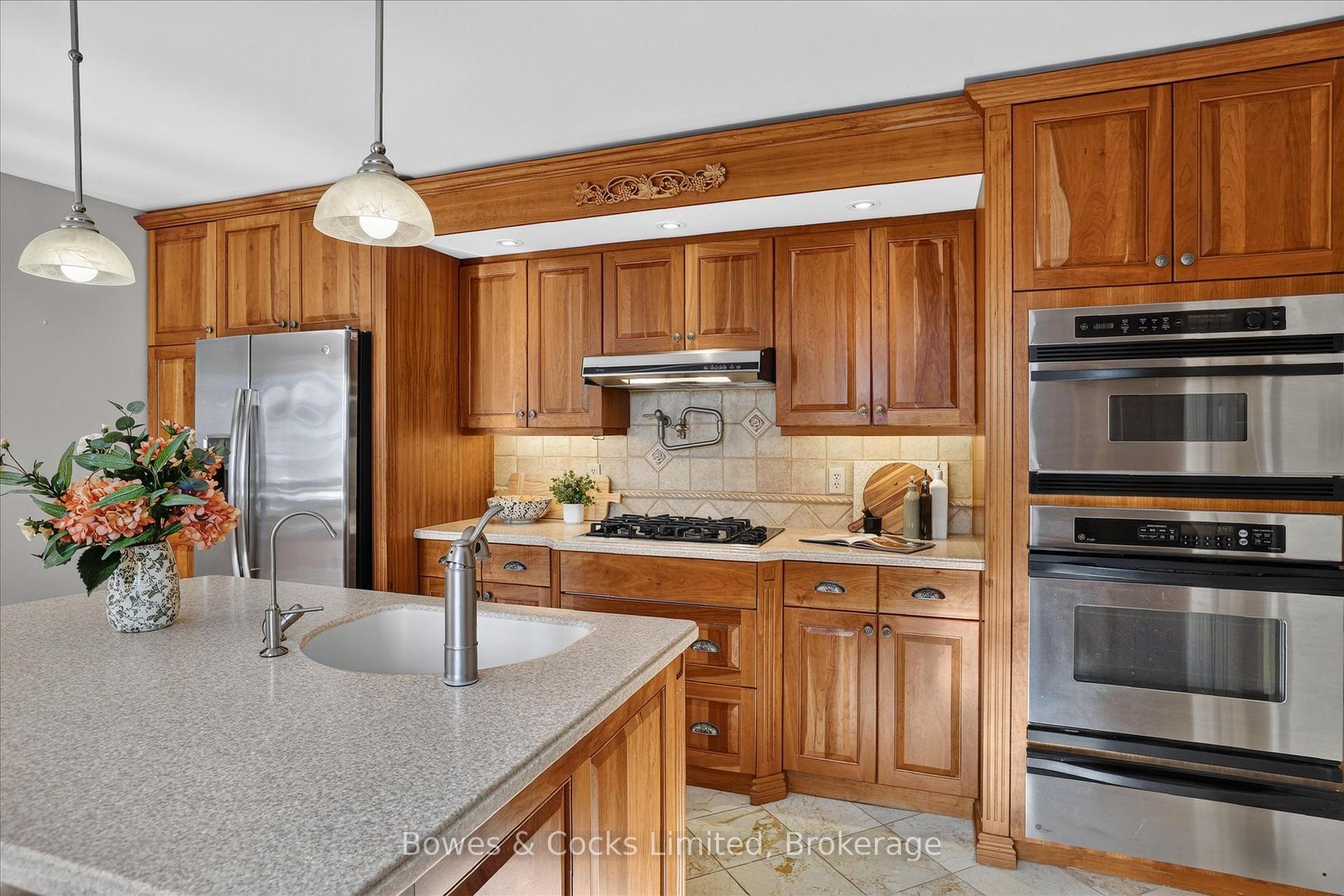Photo 14 of 1562 Champlain Drive, Peterborough, Northcrest Ward 5 — HOMEH