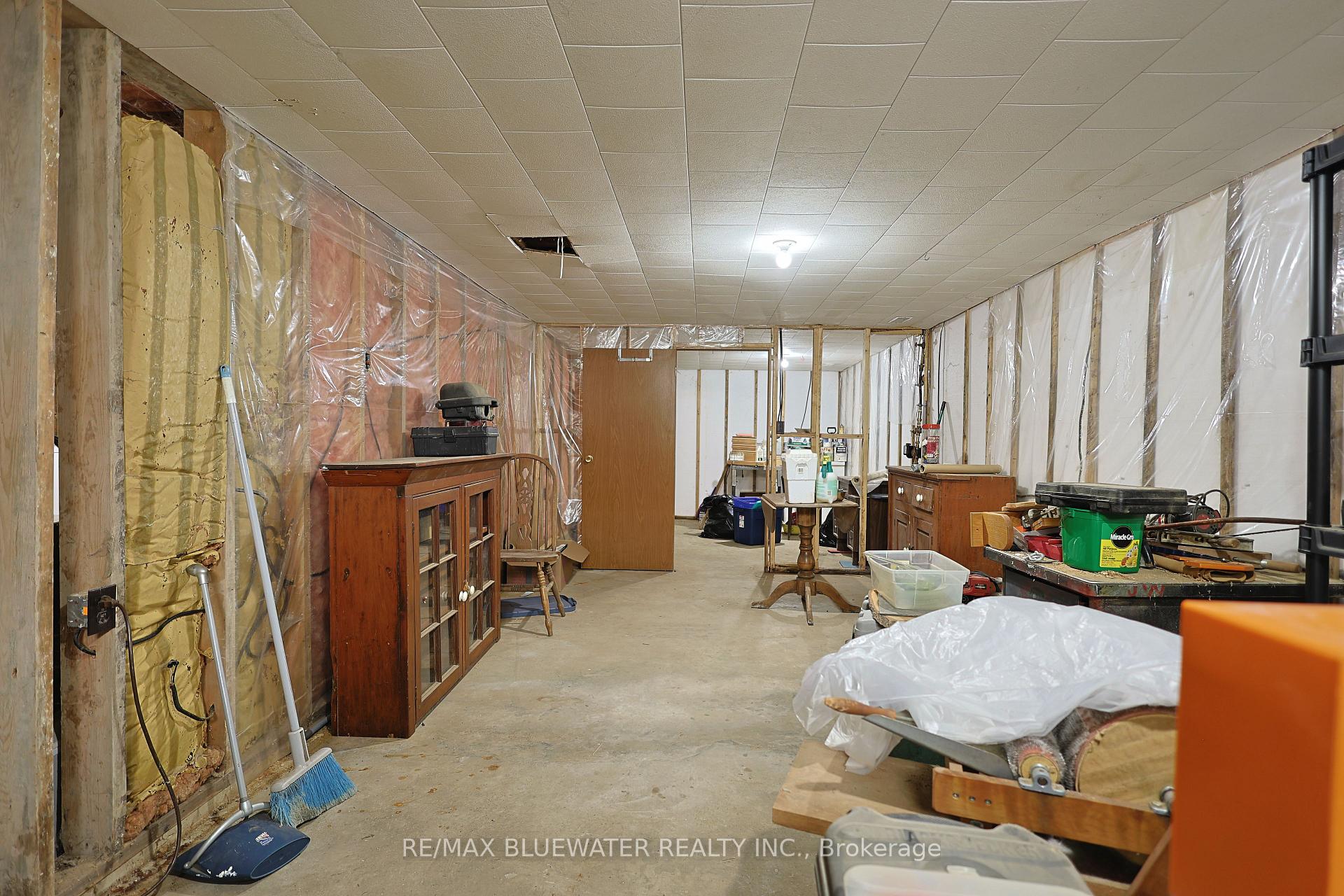 Photo 24 of 194 West Park Drive, North Middlesex, Parkhill — HOMEH