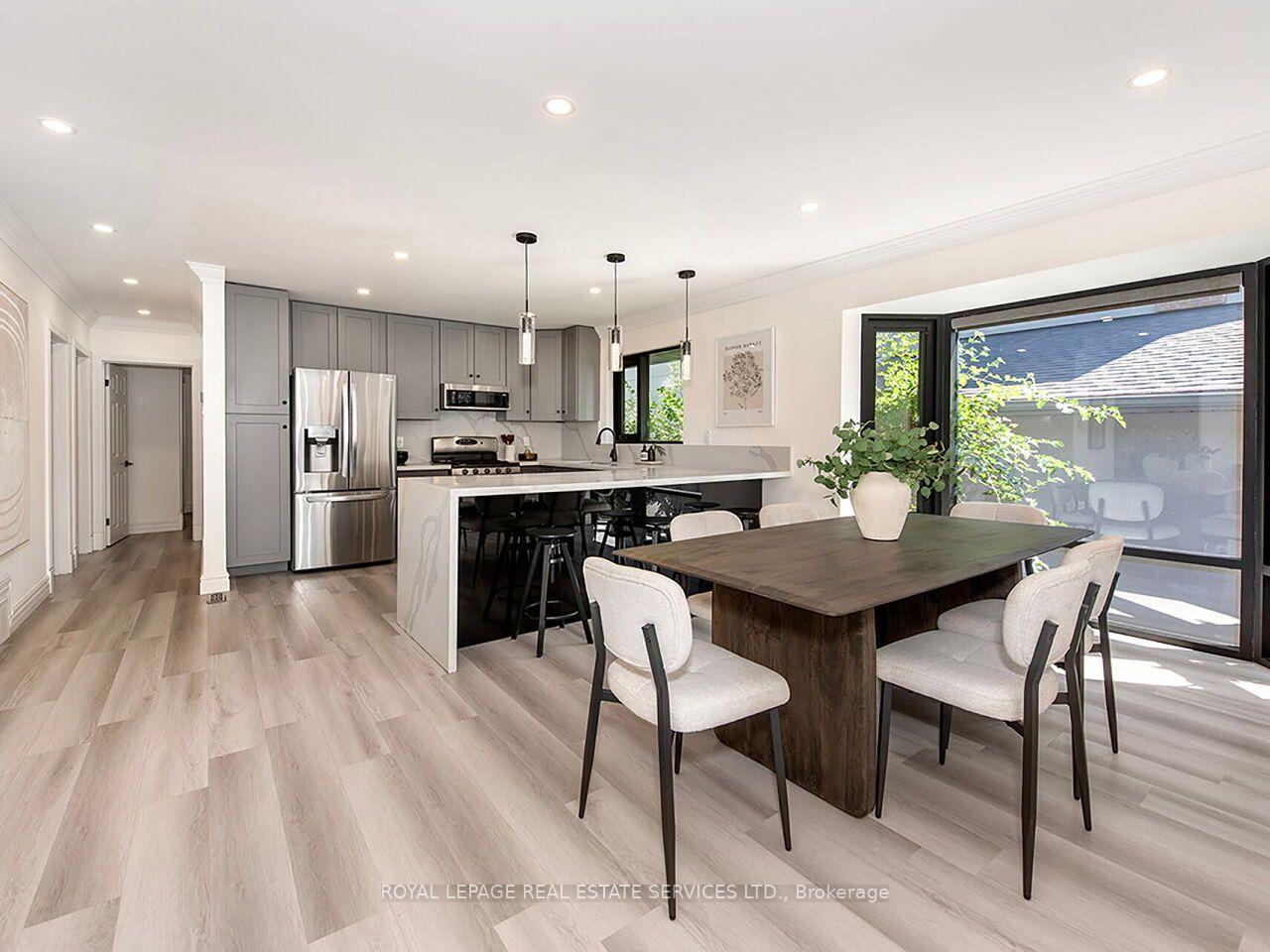 Photo 9 of 35 Fernalroy Boulevard, Etobicoke, Stonegate-Queensway — HOMEH