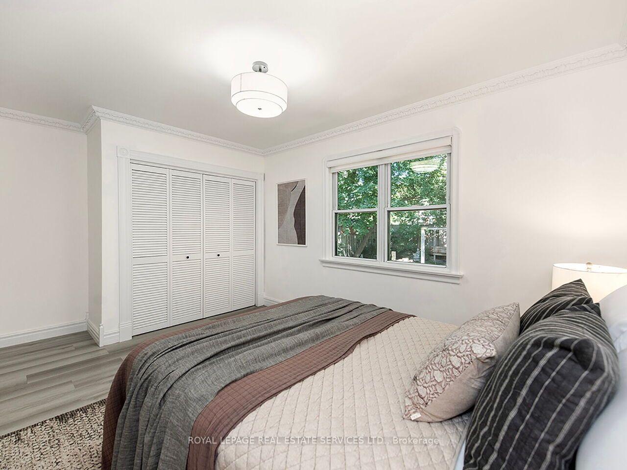 Photo 23 of 35 Fernalroy Boulevard, Etobicoke, Stonegate-Queensway — HOMEH
