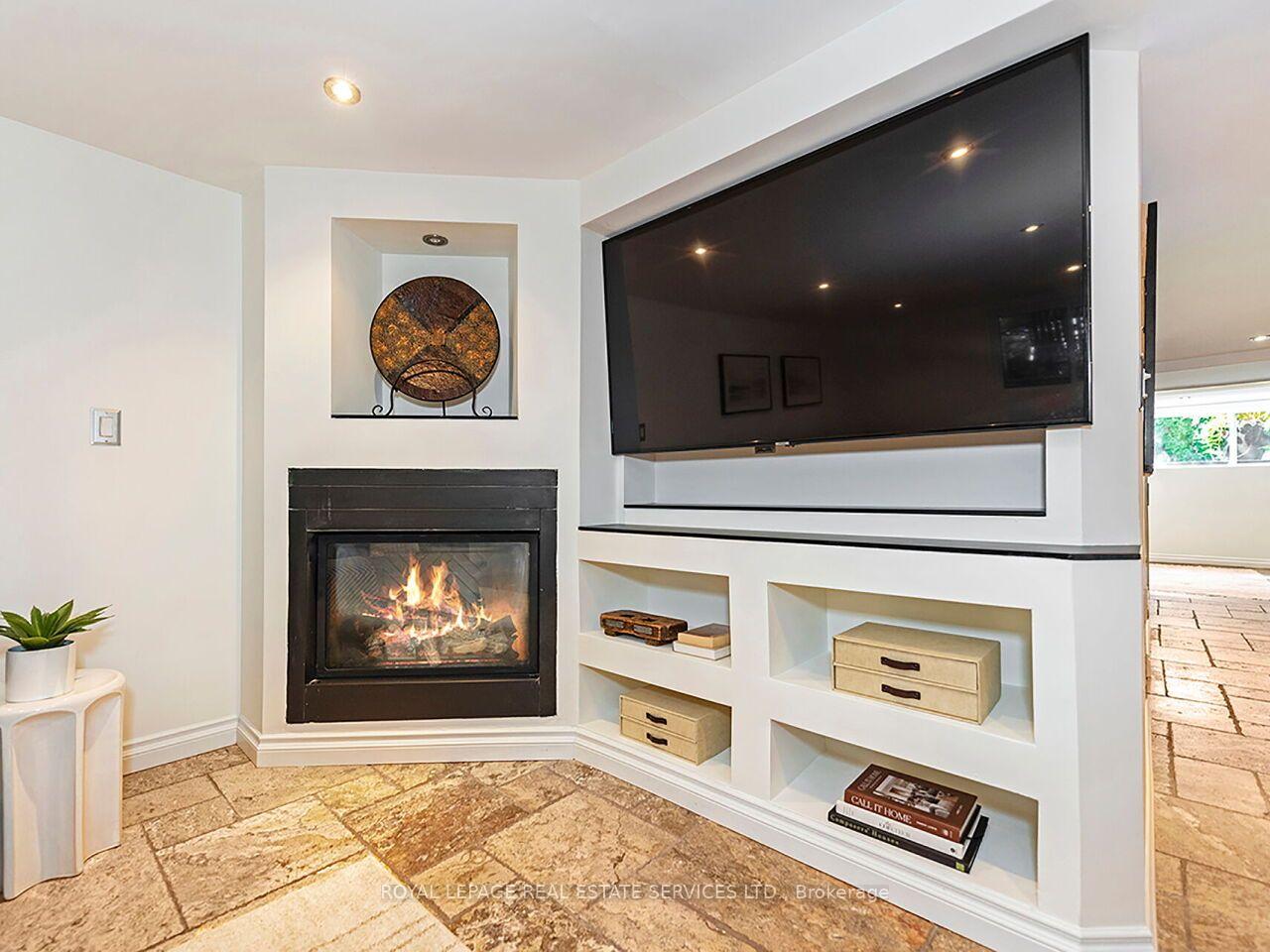 Photo 29 of 35 Fernalroy Boulevard, Etobicoke, Stonegate-Queensway — HOMEH