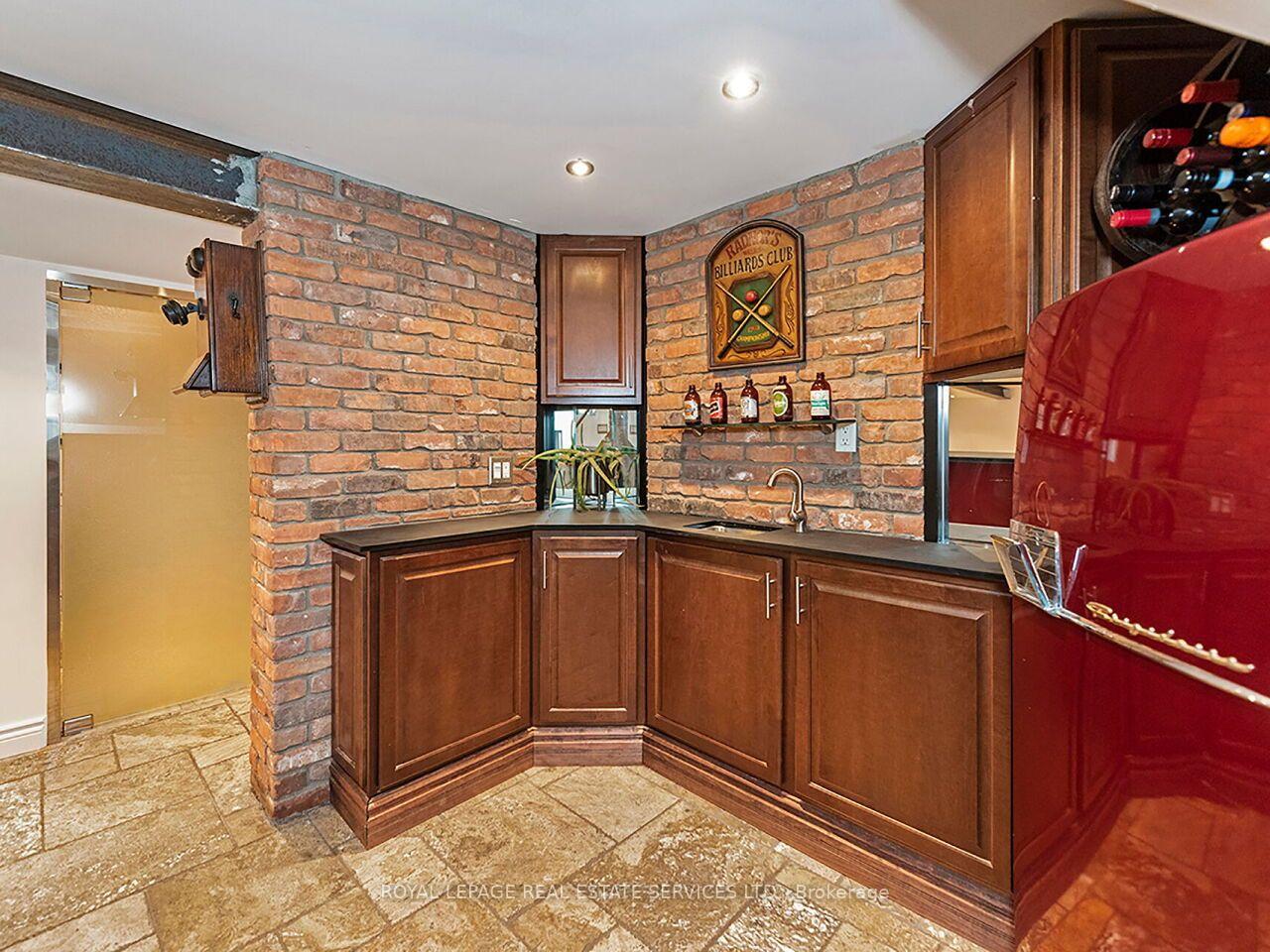 Photo 33 of 35 Fernalroy Boulevard, Etobicoke, Stonegate-Queensway — HOMEH
