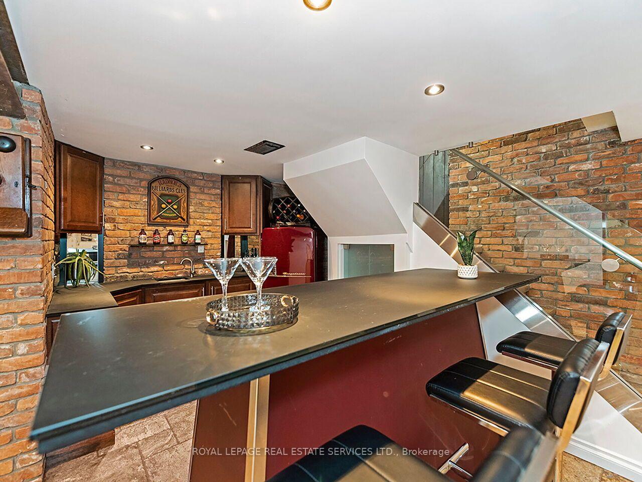 Photo 34 of 35 Fernalroy Boulevard, Etobicoke, Stonegate-Queensway — HOMEH