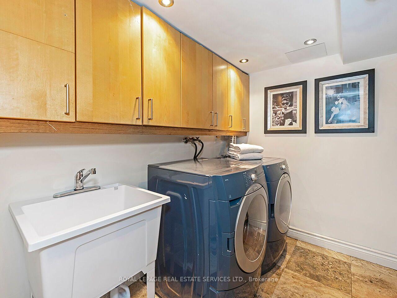 Photo 37 of 35 Fernalroy Boulevard, Etobicoke, Stonegate-Queensway — HOMEH