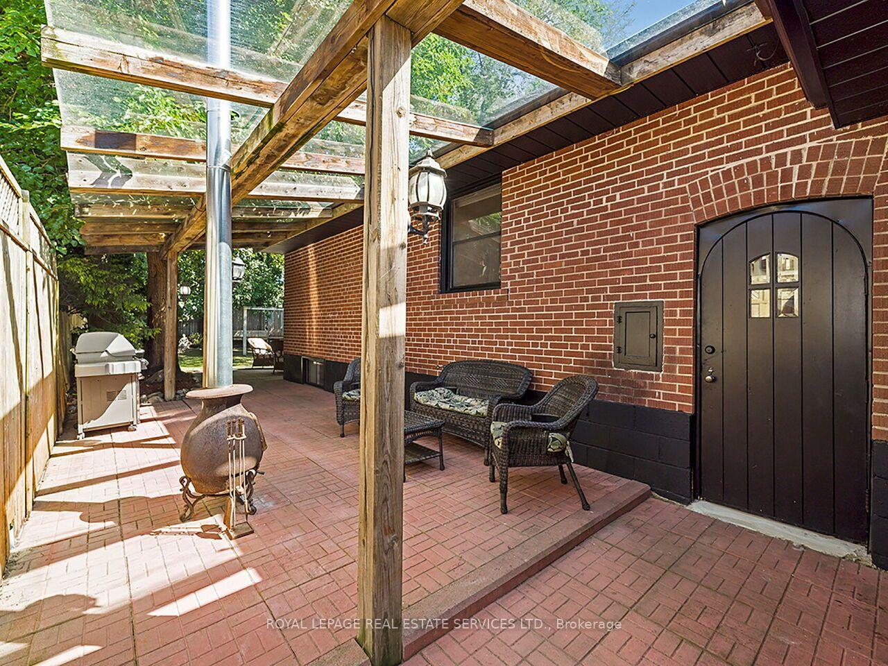 Photo 40 of 35 Fernalroy Boulevard, Etobicoke, Stonegate-Queensway — HOMEH