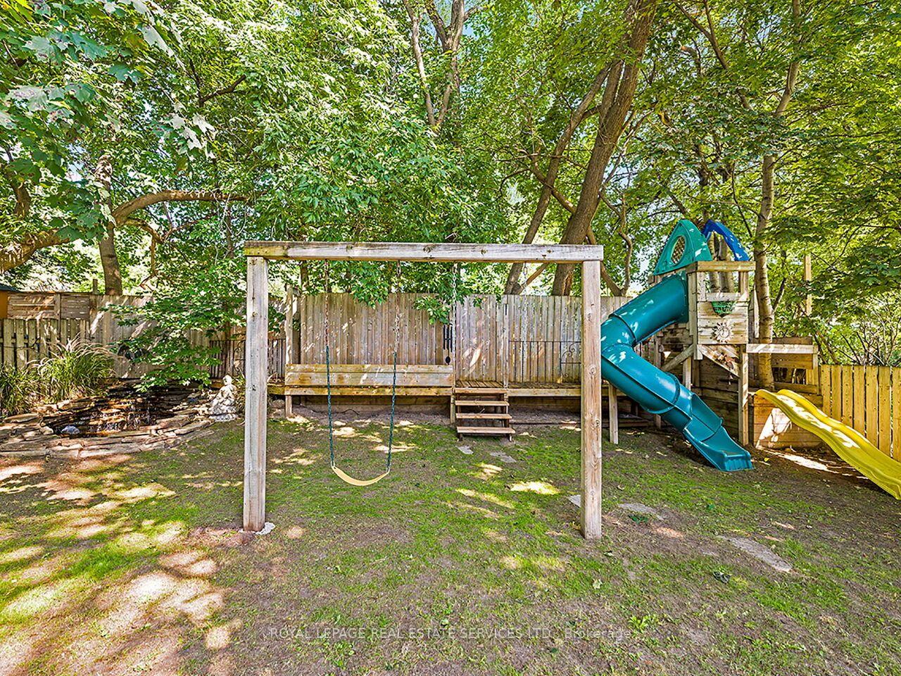 Photo 44 of 35 Fernalroy Boulevard, Etobicoke, Stonegate-Queensway — HOMEH