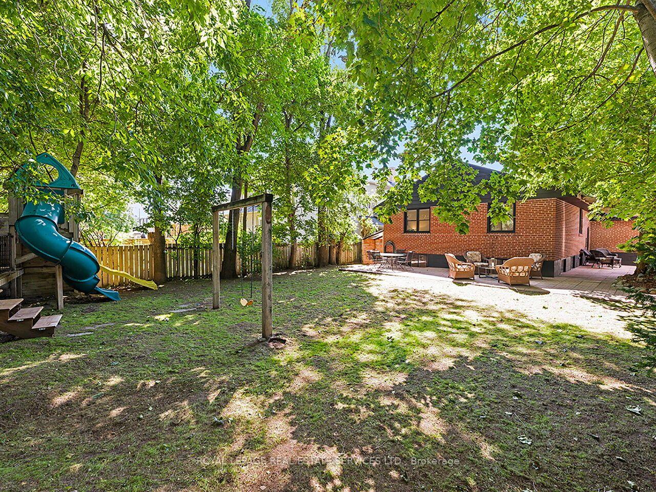 Photo 46 of 35 Fernalroy Boulevard, Etobicoke, Stonegate-Queensway — HOMEH