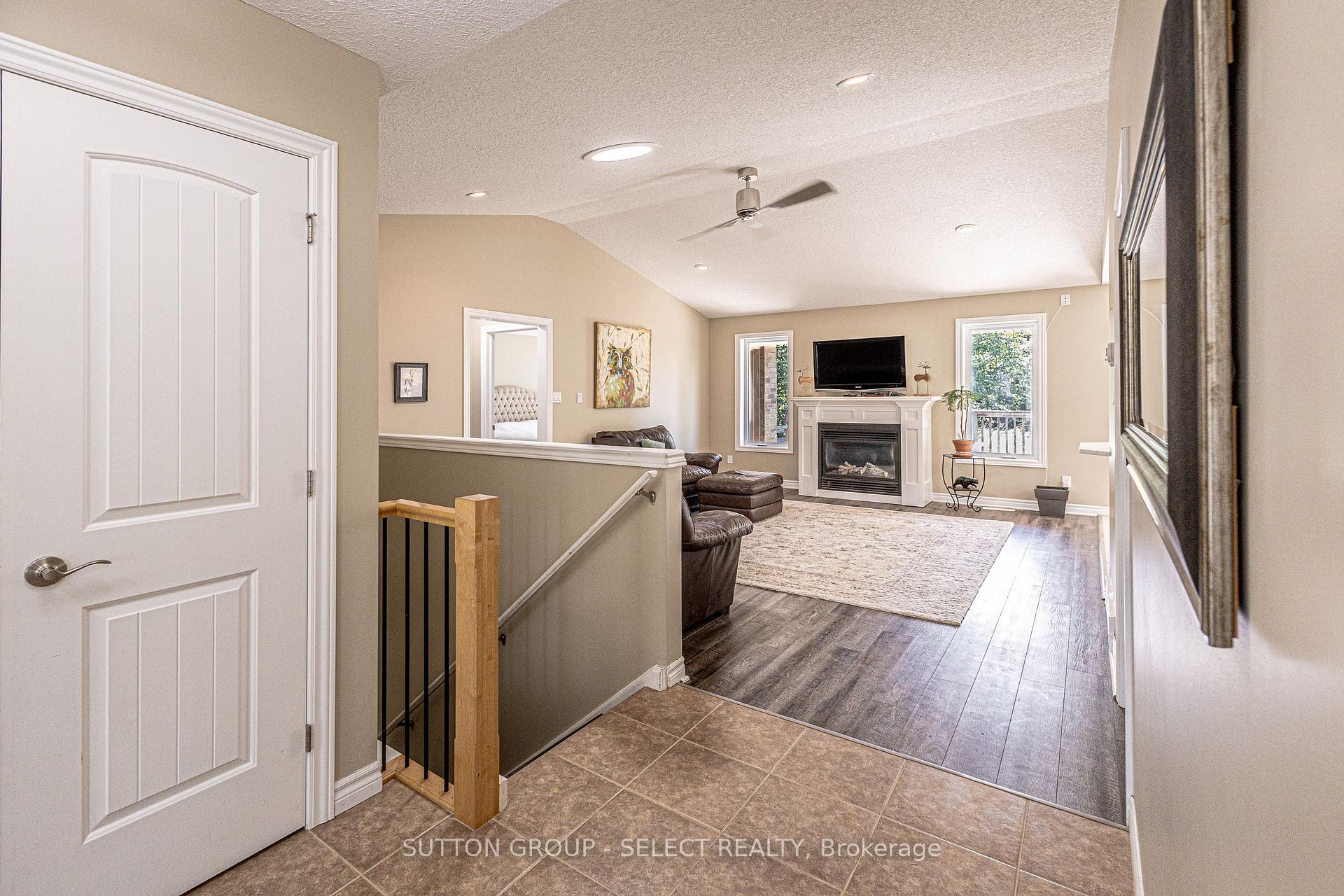 Photo 6 of 24 Brooker Trail, Thames Centre, Thorndale — HOMEH