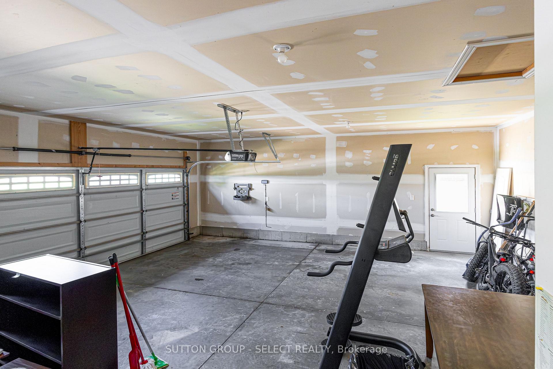 Photo 25 of 24 Brooker Trail, Thames Centre, Thorndale — HOMEH