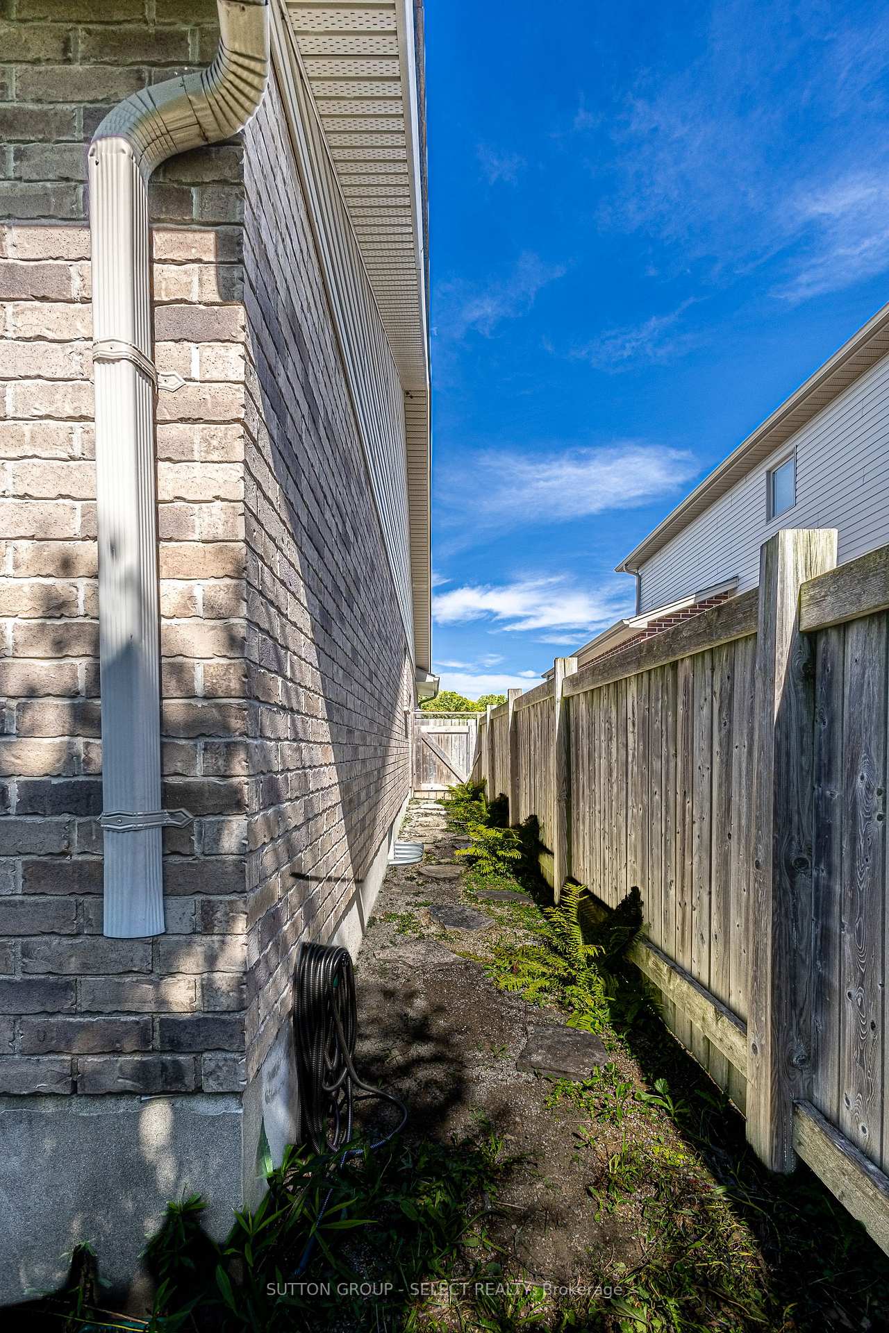 Photo 35 of 24 Brooker Trail, Thames Centre, Thorndale — HOMEH