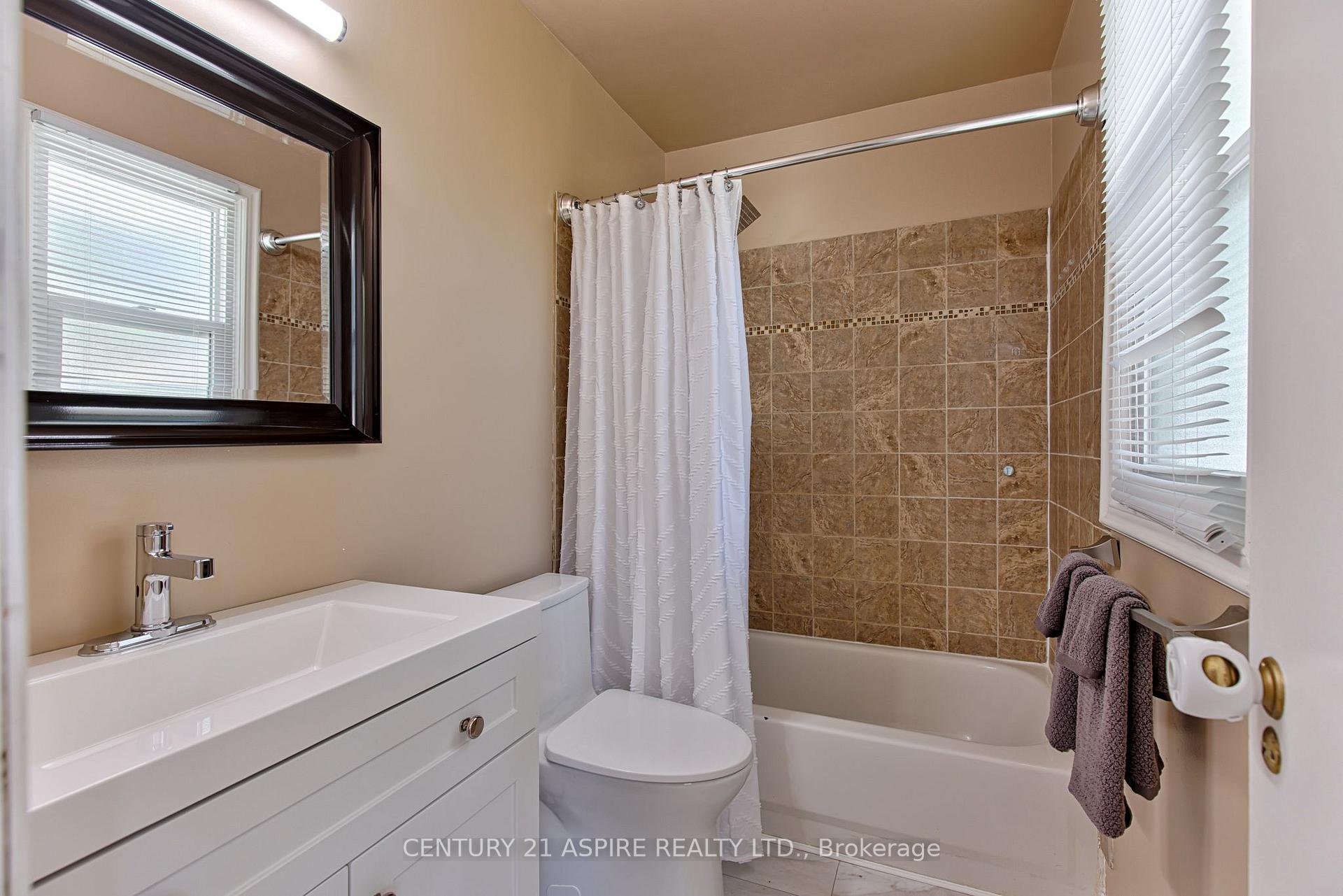 Photo 17 of 2 Thomson Crescent, Deep River, Deep River — HOMEH