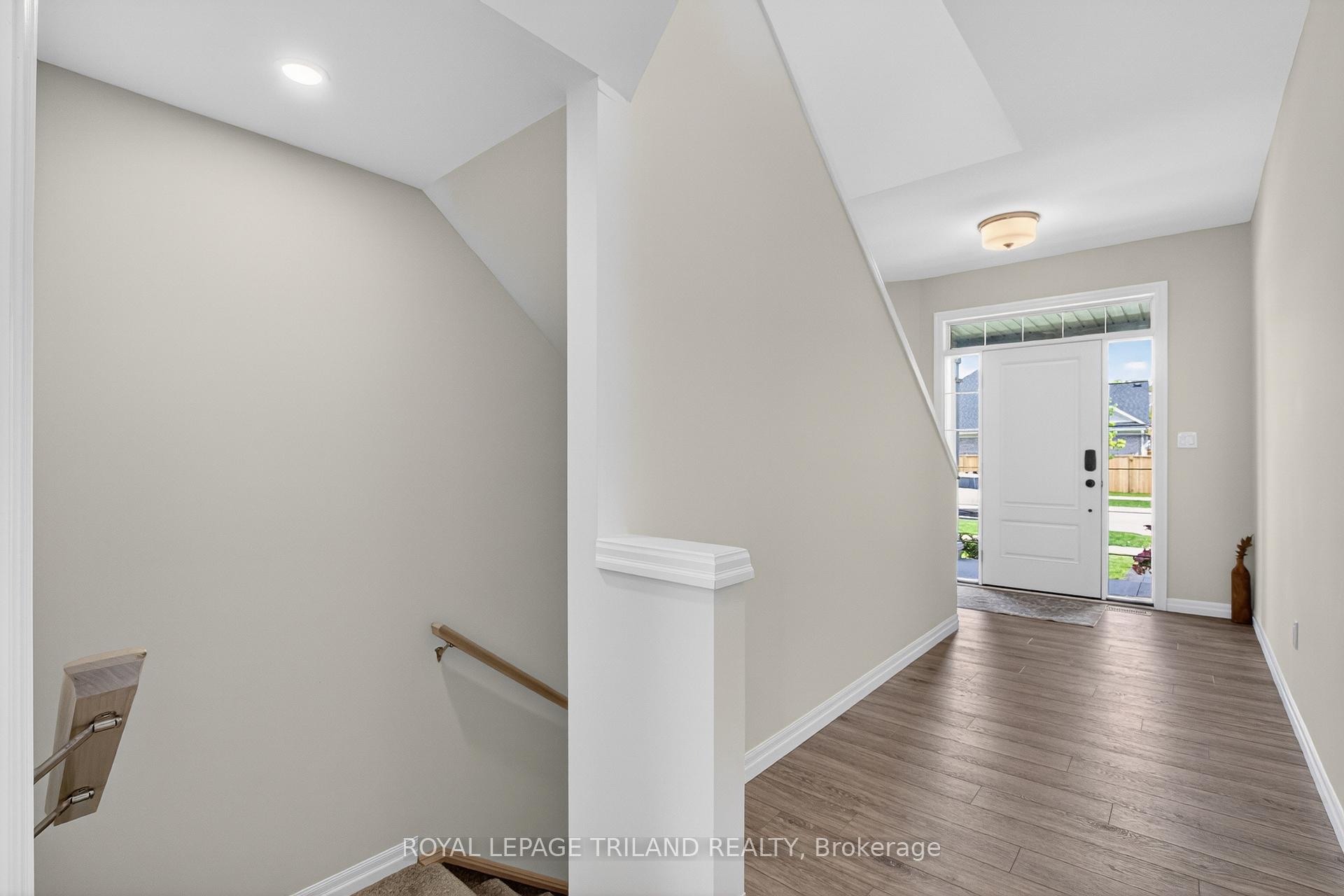 Photo 9 of 102 Cortland Terrace, St. Thomas — HOMEH