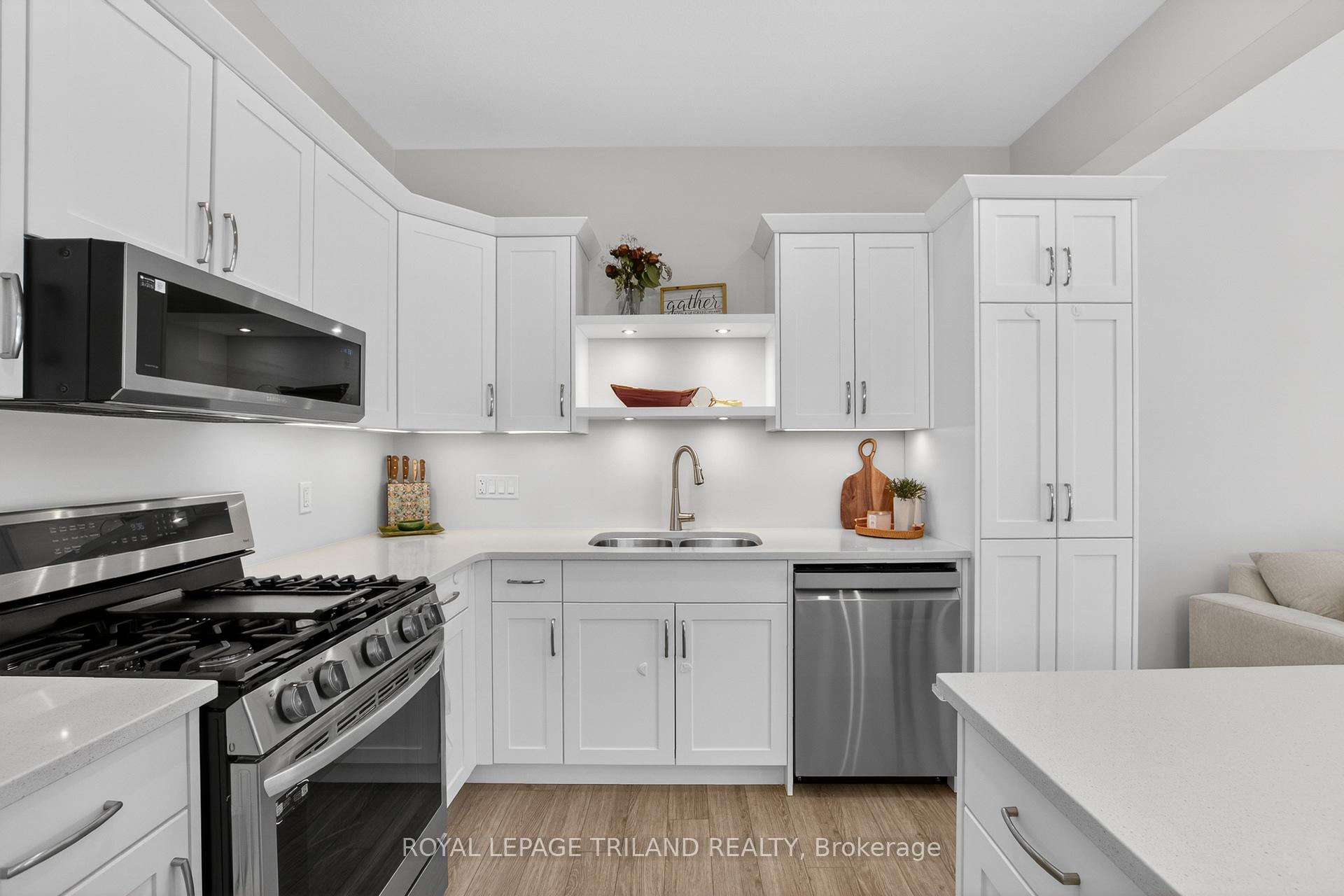 Photo 13 of 102 Cortland Terrace, St. Thomas — HOMEH