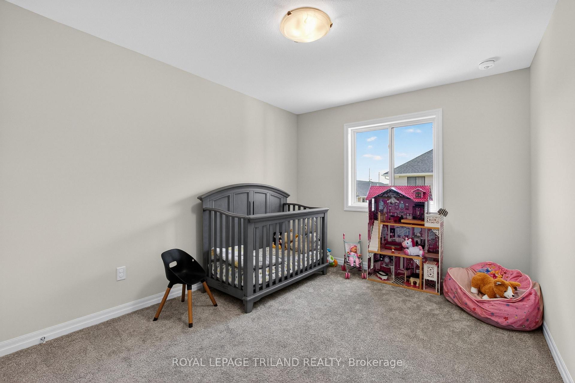 Photo 33 of 102 Cortland Terrace, St. Thomas — HOMEH